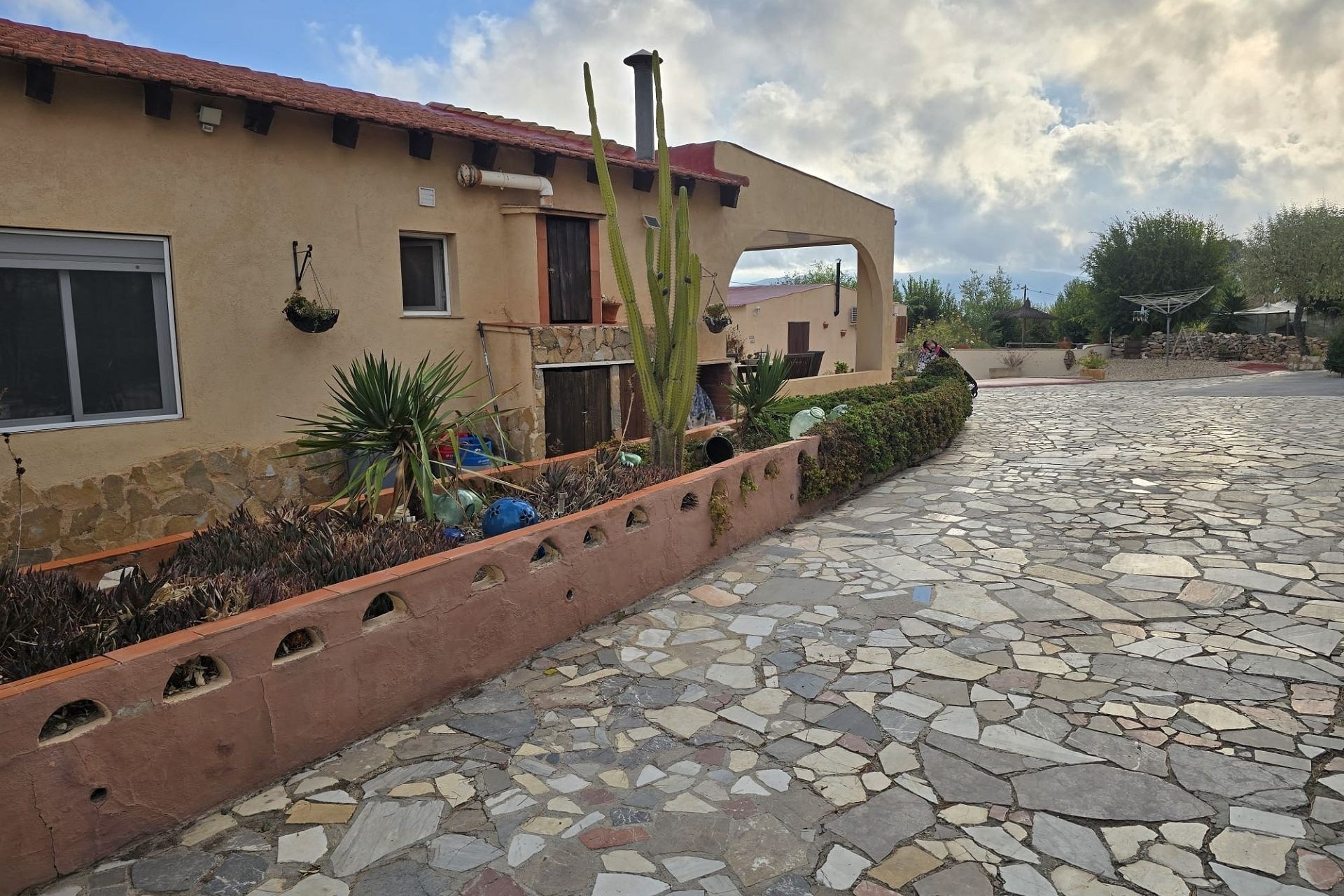 Herverkoop - Vrijstaande Villa -
SAX