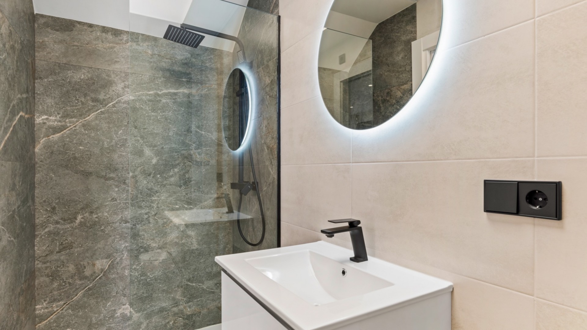 Herverkoop - Vrijstaande Villa -
Torre de la Horadada