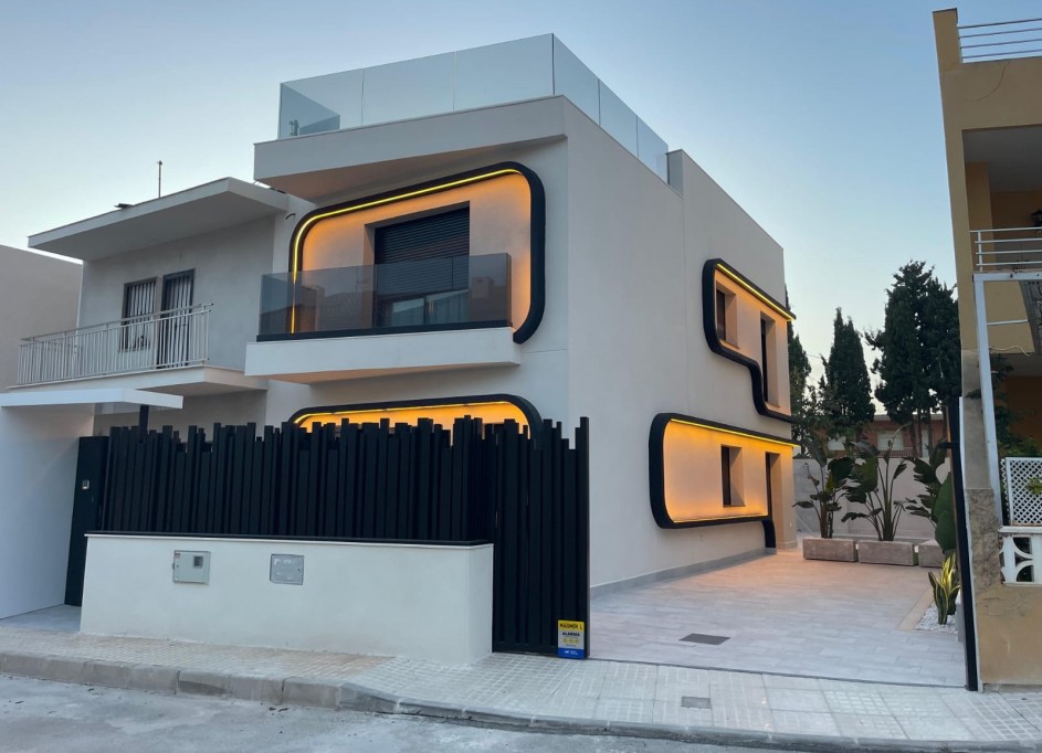 Herverkoop - Vrijstaande Villa -
Torre de la Horadada