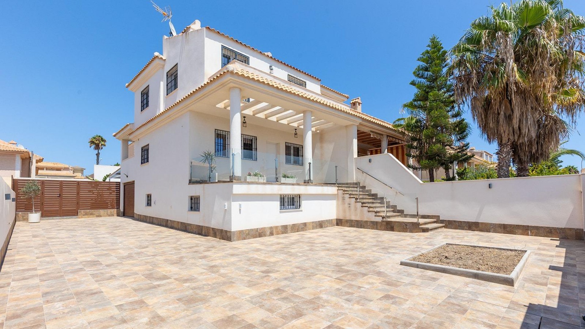 Herverkoop - Vrijstaande Villa -
Torrevieja - Aguas Nuevas