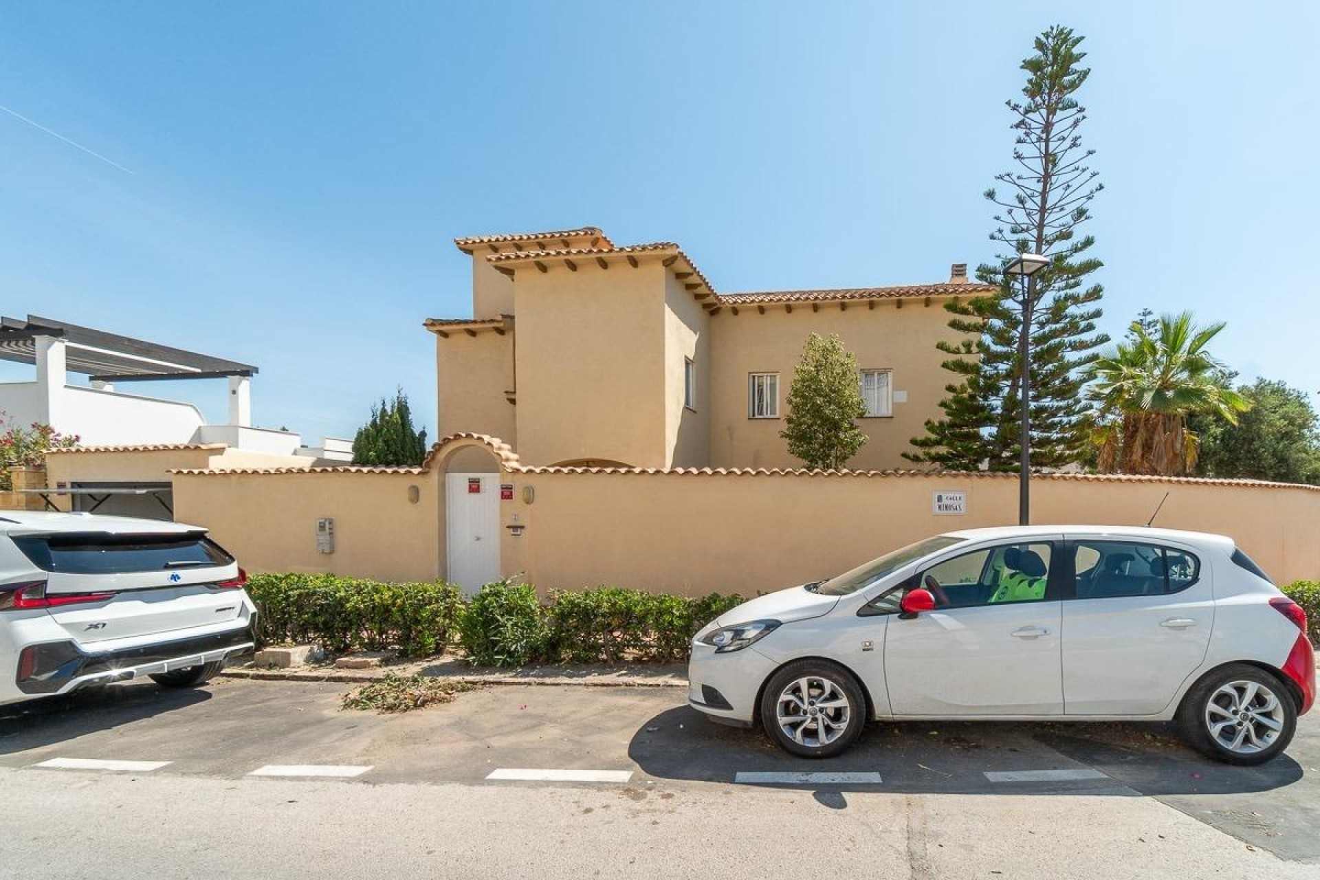 Herverkoop - Vrijstaande Villa -
Torrevieja - Cala de cabo cervera