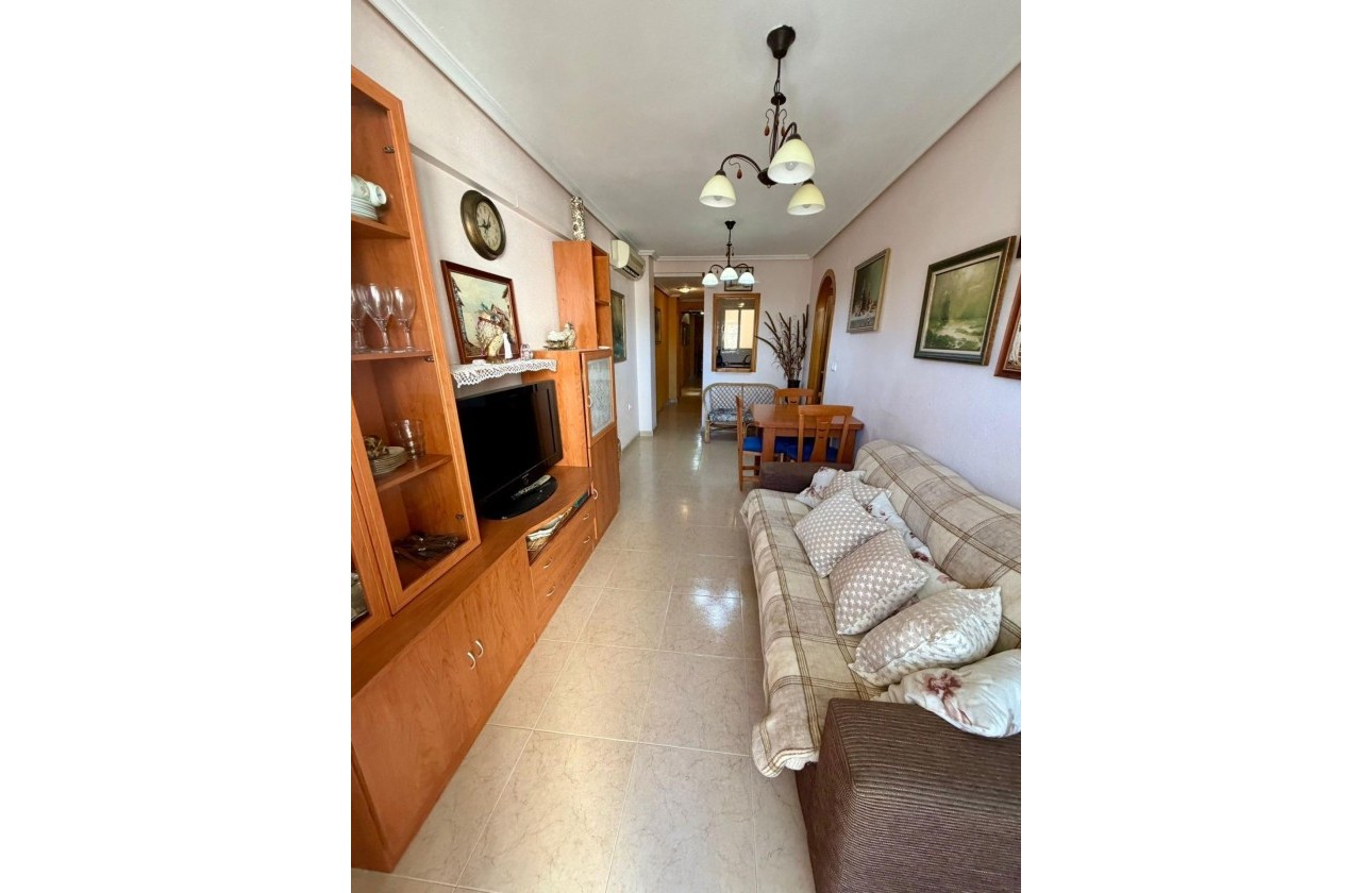 Herverkoop - Vrijstaande Villa -
Torrevieja - Center