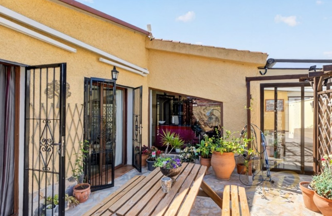 Herverkoop - Vrijstaande Villa -
Torrevieja - Costa Blanca