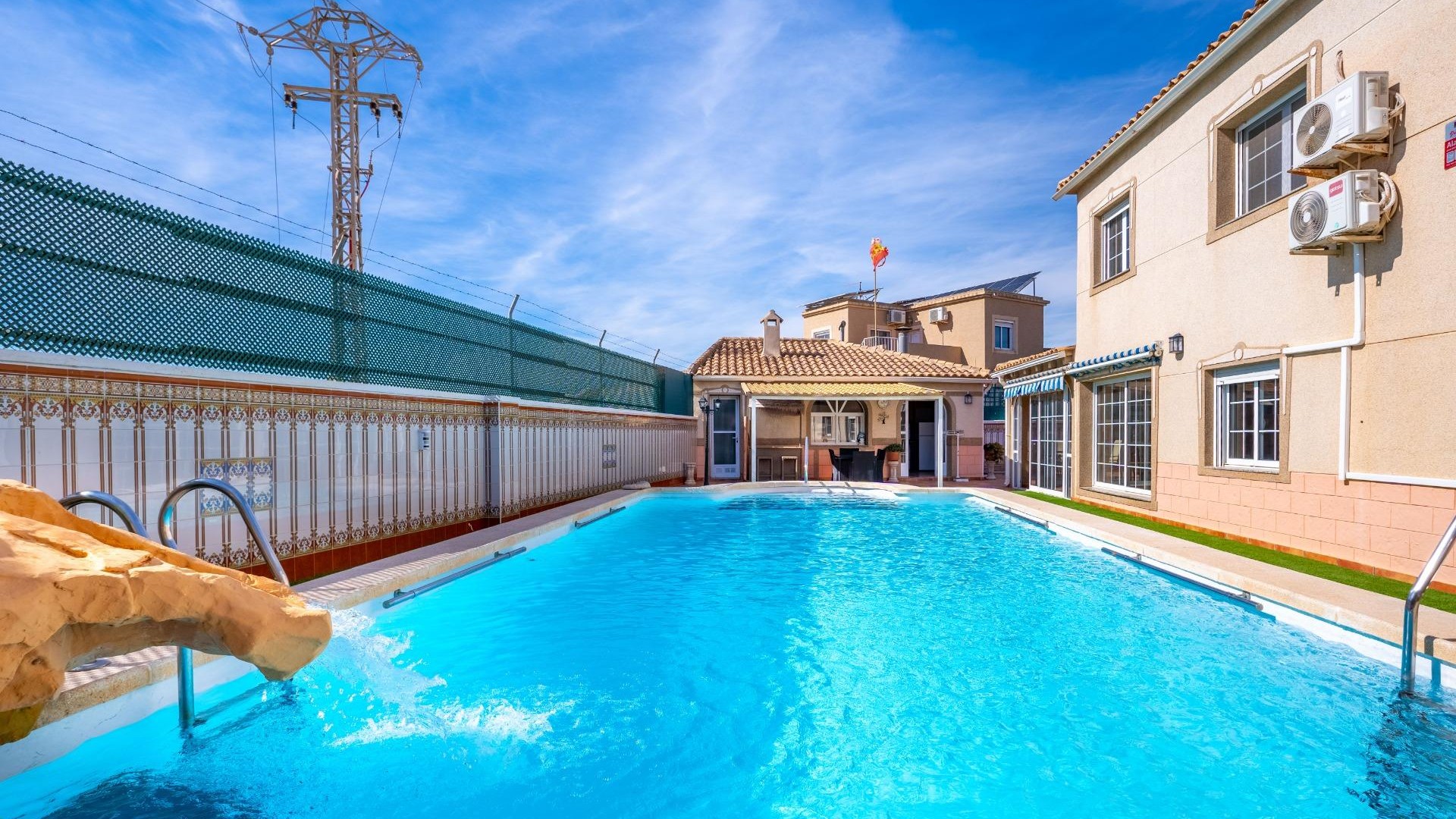 Herverkoop - Vrijstaande Villa -
Torrevieja - El chaparral