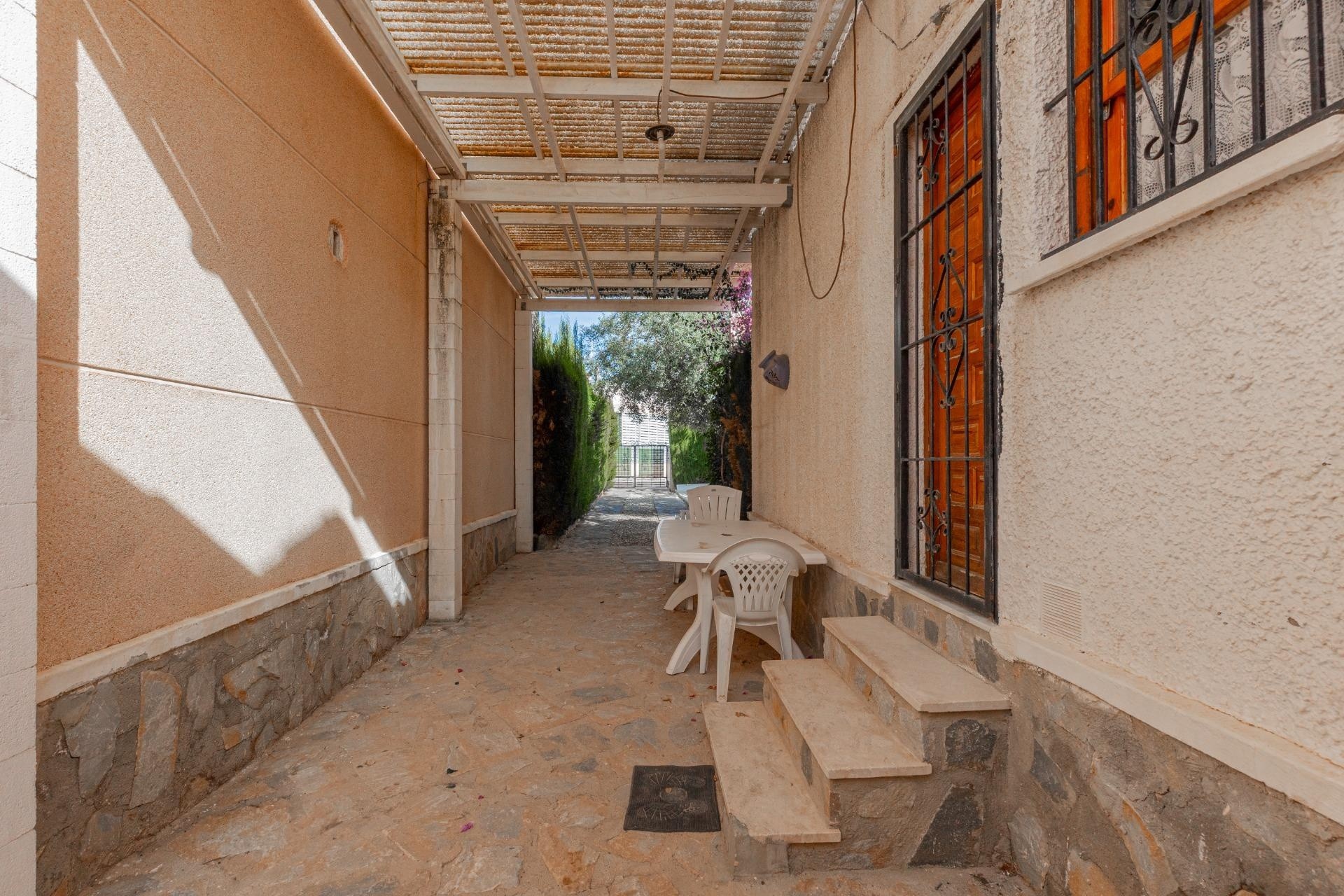 Herverkoop - Vrijstaande Villa -
Torrevieja - El chaparral