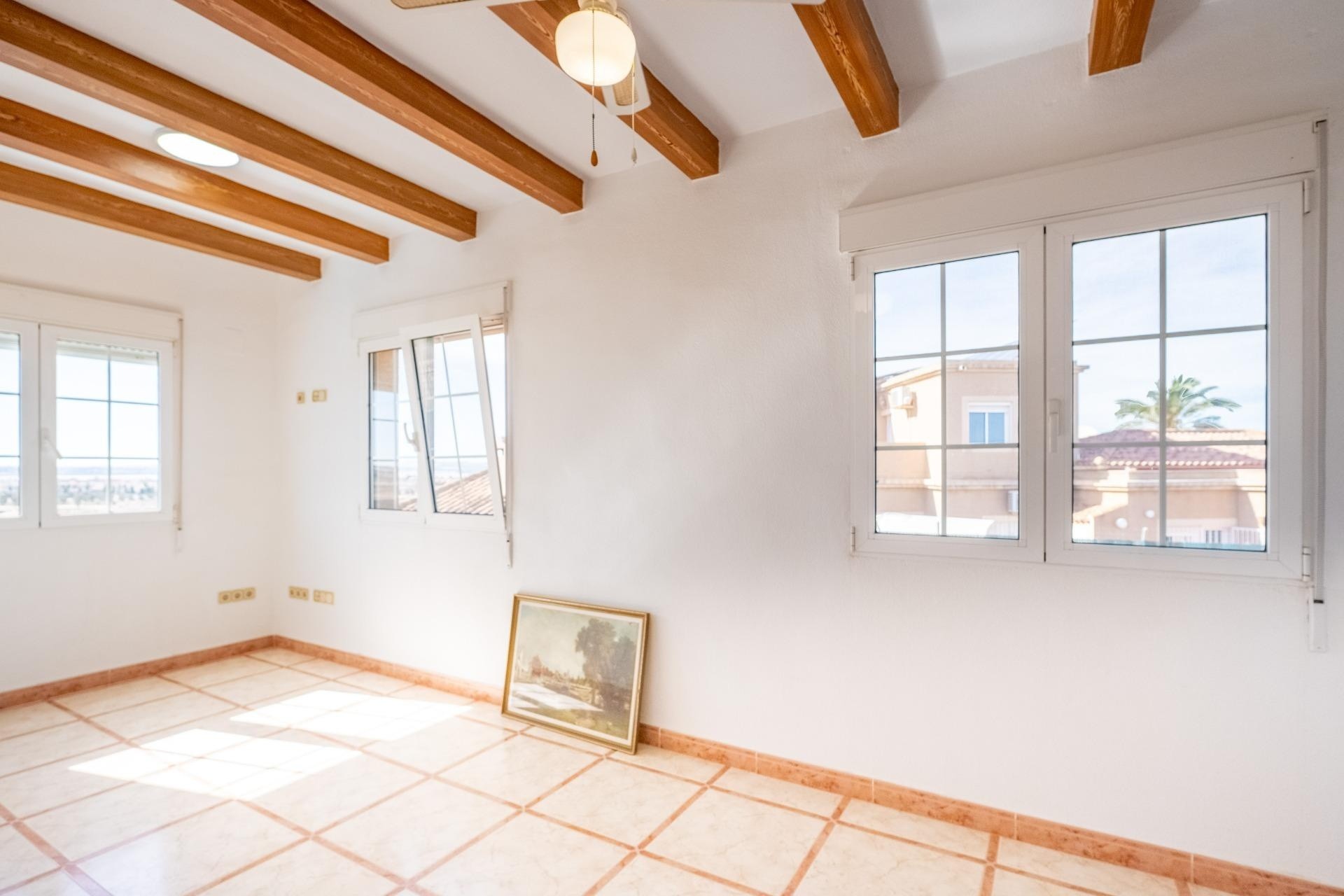 Herverkoop - Vrijstaande Villa -
Torrevieja - El chaparral