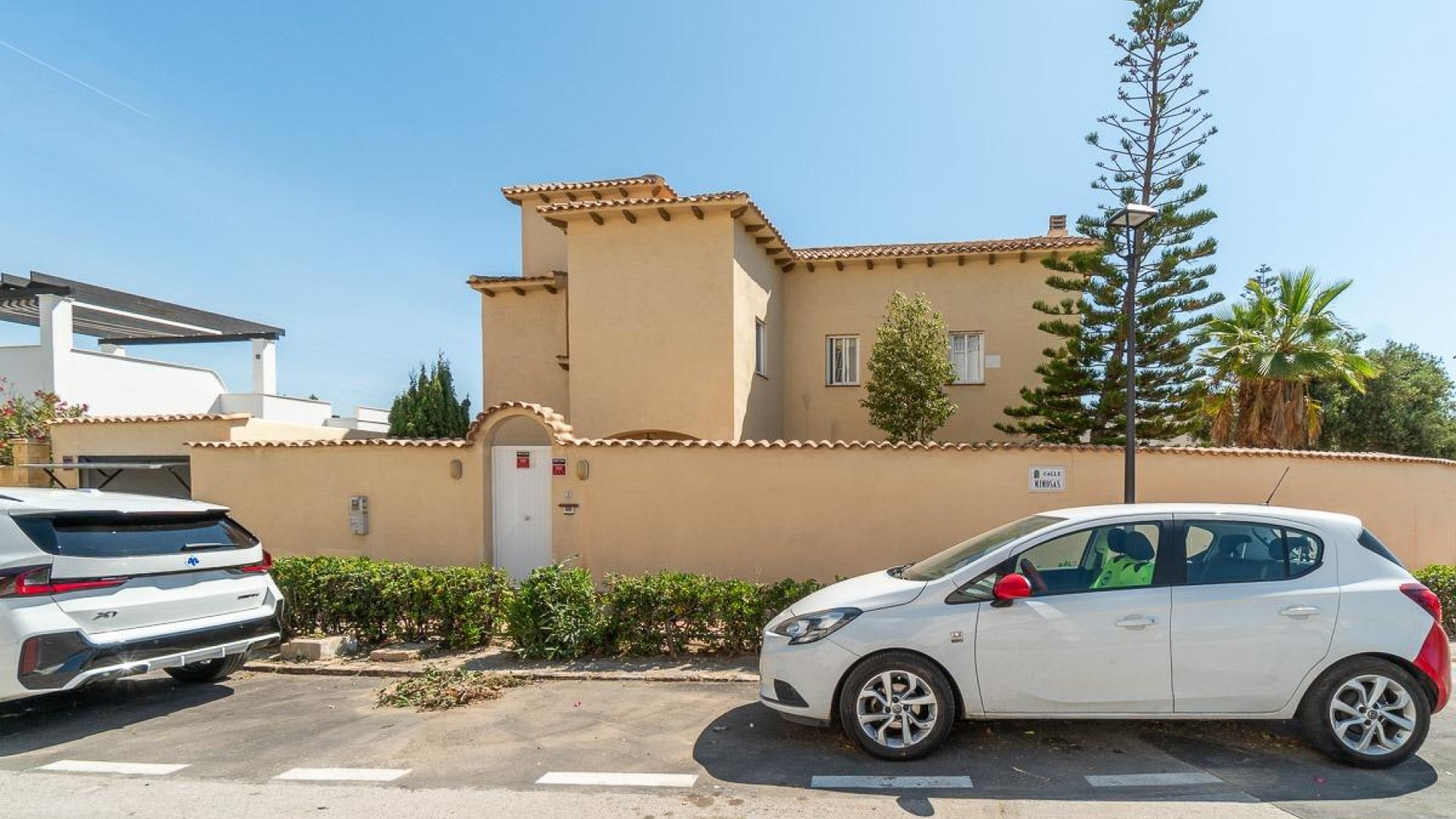 Herverkoop - Vrijstaande Villa -
Torrevieja - La Mata