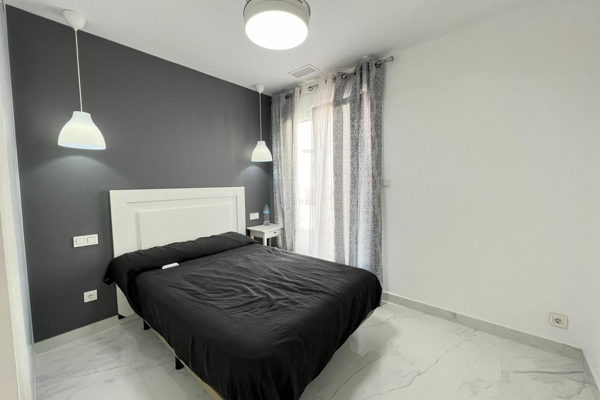 Herverkoop - Vrijstaande Villa -
Torrevieja - La Mata