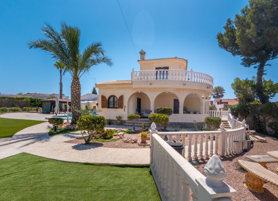 Herverkoop - Vrijstaande Villa -
Torrevieja - La Siesta - El Salado - Torreta