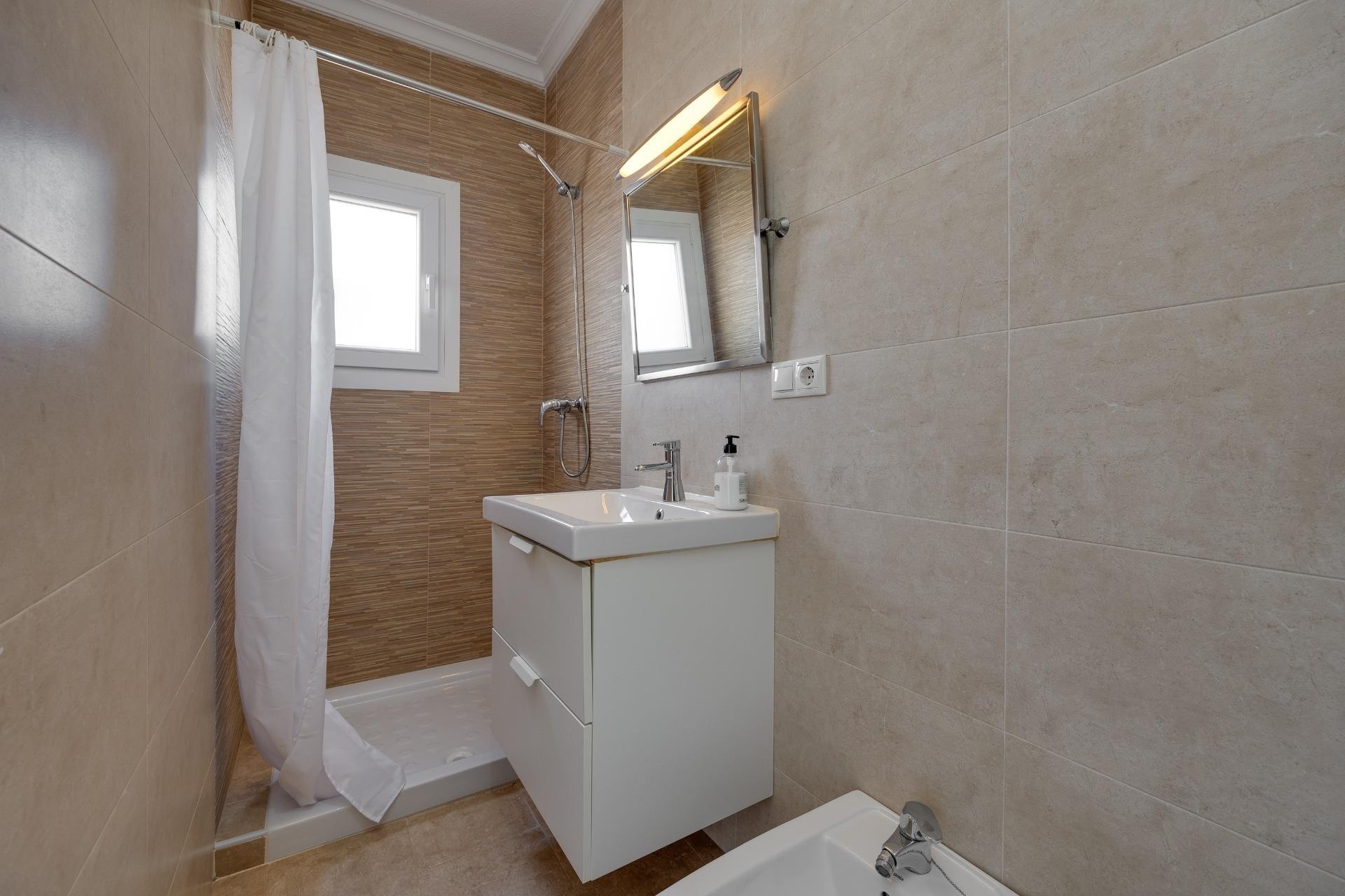Herverkoop - Vrijstaande Villa -
Torrevieja - La Siesta - El Salado - Torreta