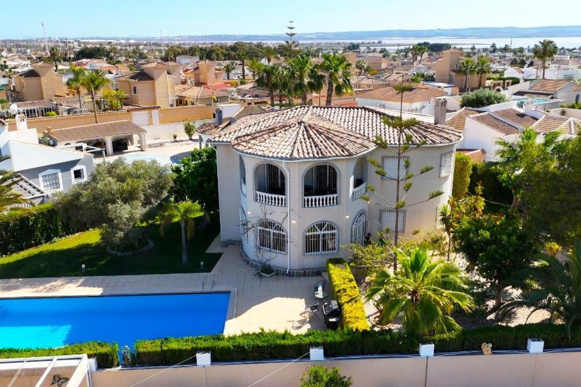 Herverkoop - Vrijstaande Villa -
Torrevieja - La Siesta