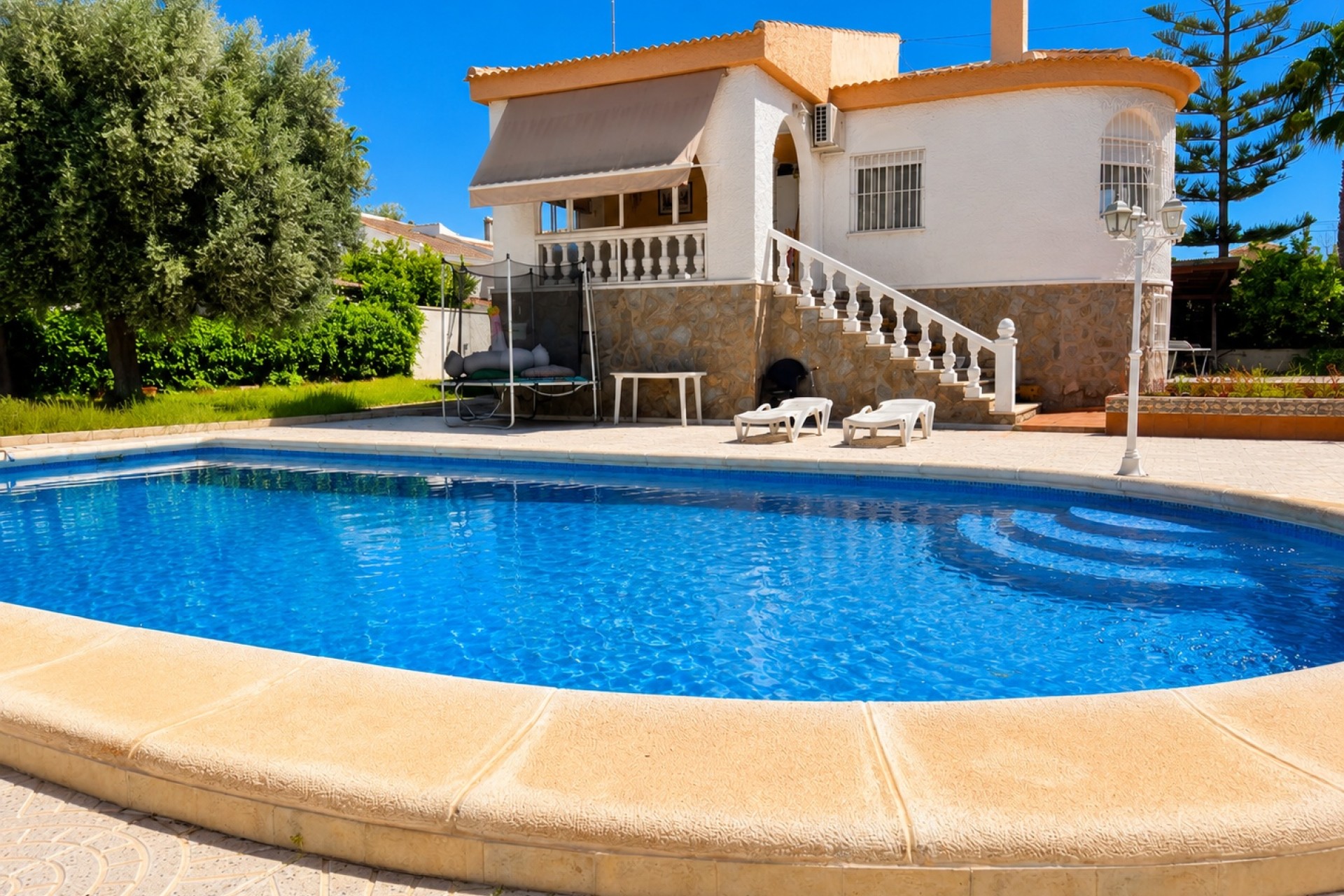 Herverkoop - Vrijstaande Villa -
Torrevieja - La Siesta