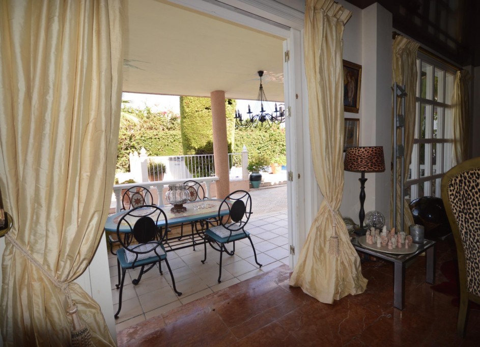 Herverkoop - Vrijstaande Villa -
Torrevieja - La veleta