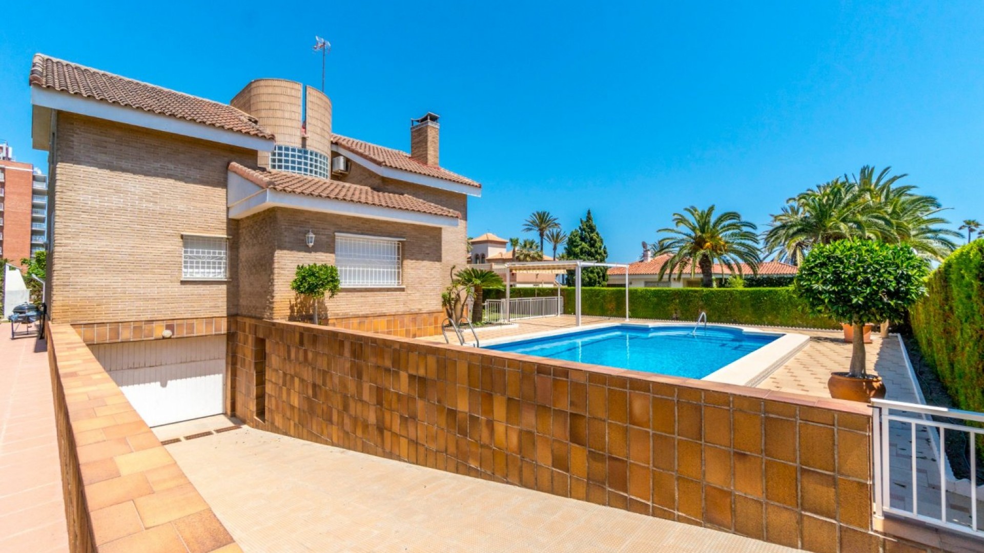 Herverkoop - Vrijstaande Villa -
Torrevieja - La veleta