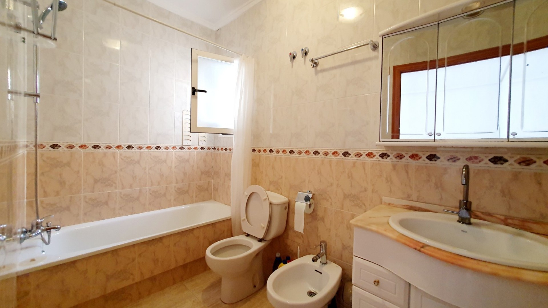 Herverkoop - Vrijstaande Villa -
Torrevieja - Los Balcones