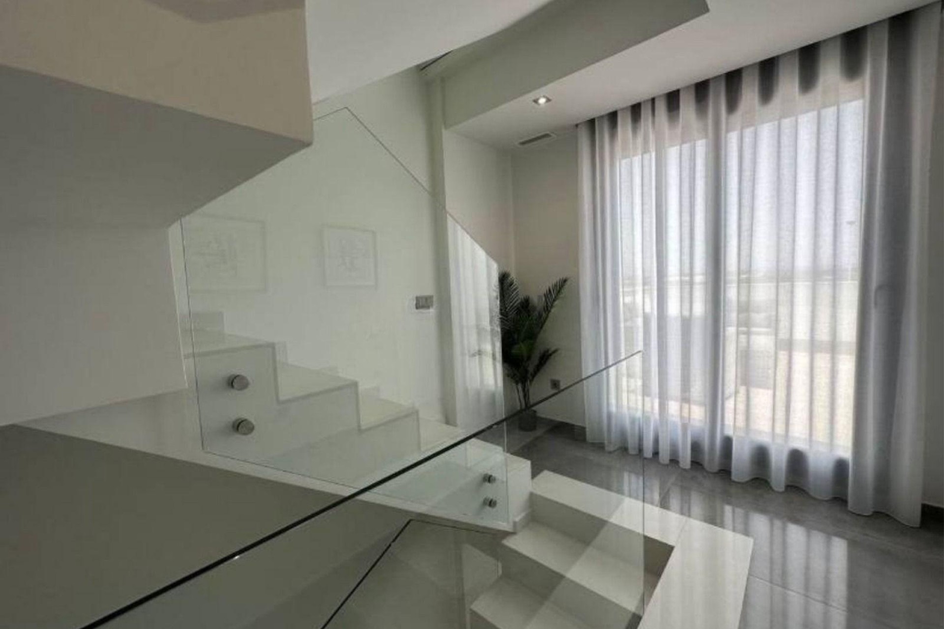 Herverkoop - Vrijstaande Villa -
Torrevieja - Los Balcones