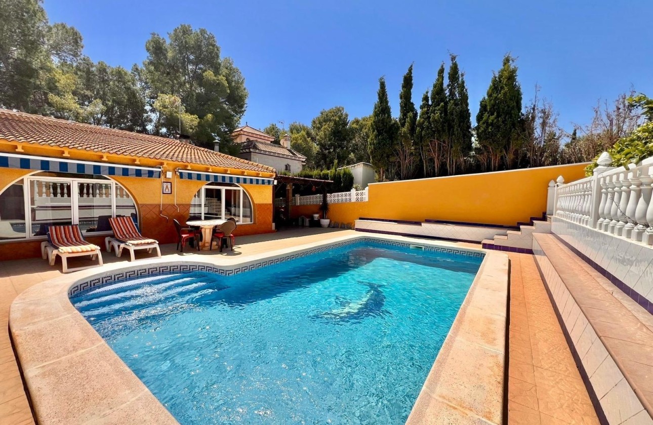 Herverkoop - Vrijstaande Villa -
Torrevieja - Los Balcones