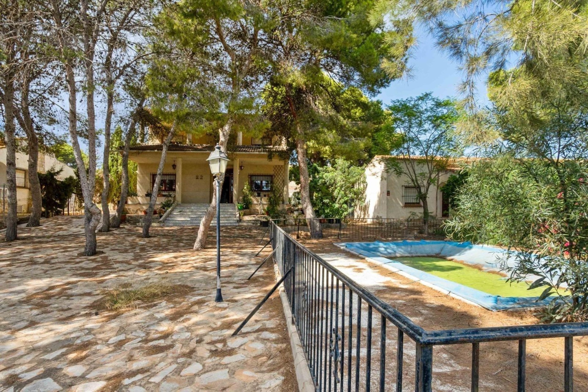 Herverkoop - Vrijstaande Villa -
Torrevieja - Los Balcones