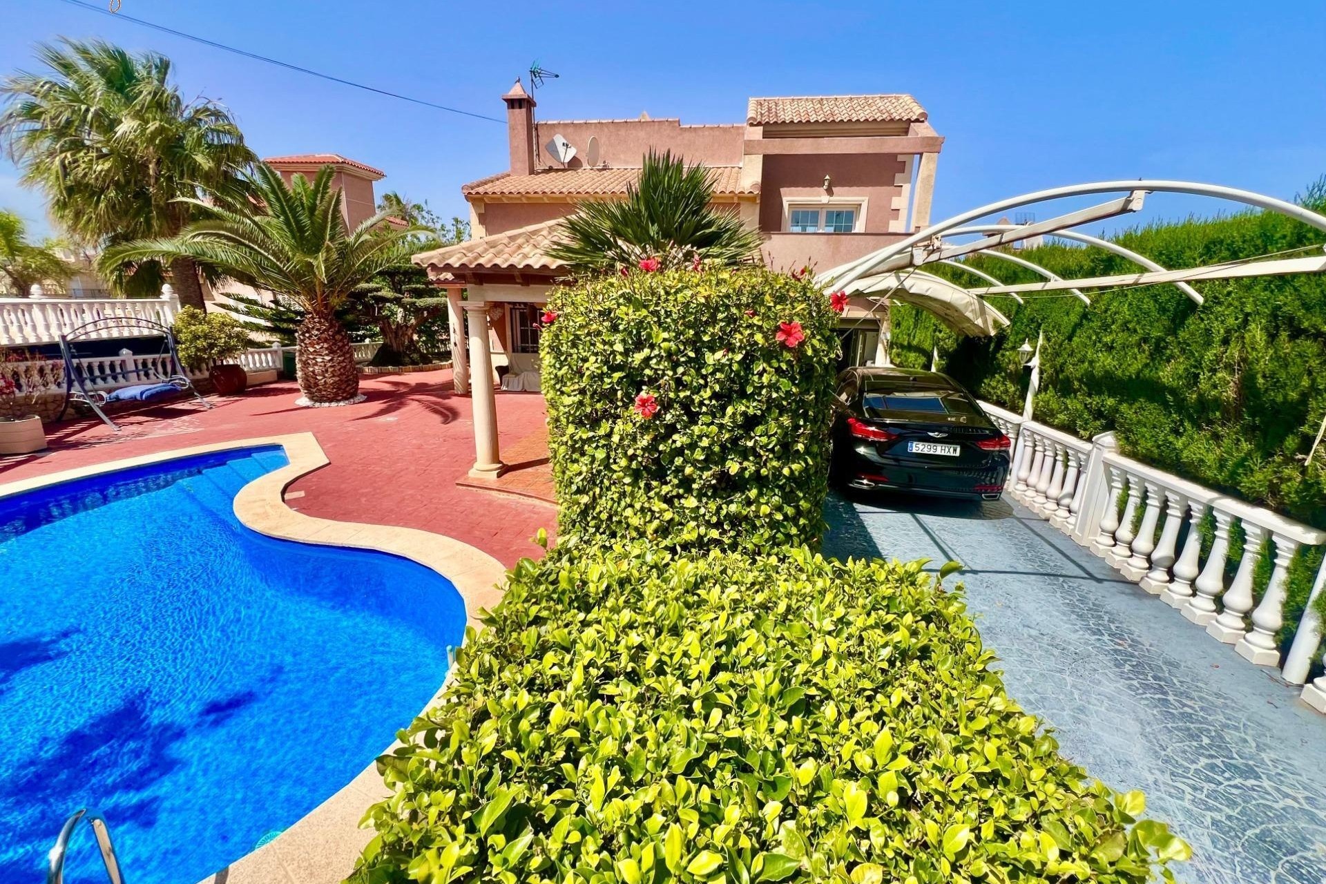 Herverkoop - Vrijstaande Villa -
Torrevieja - Los Balcones
