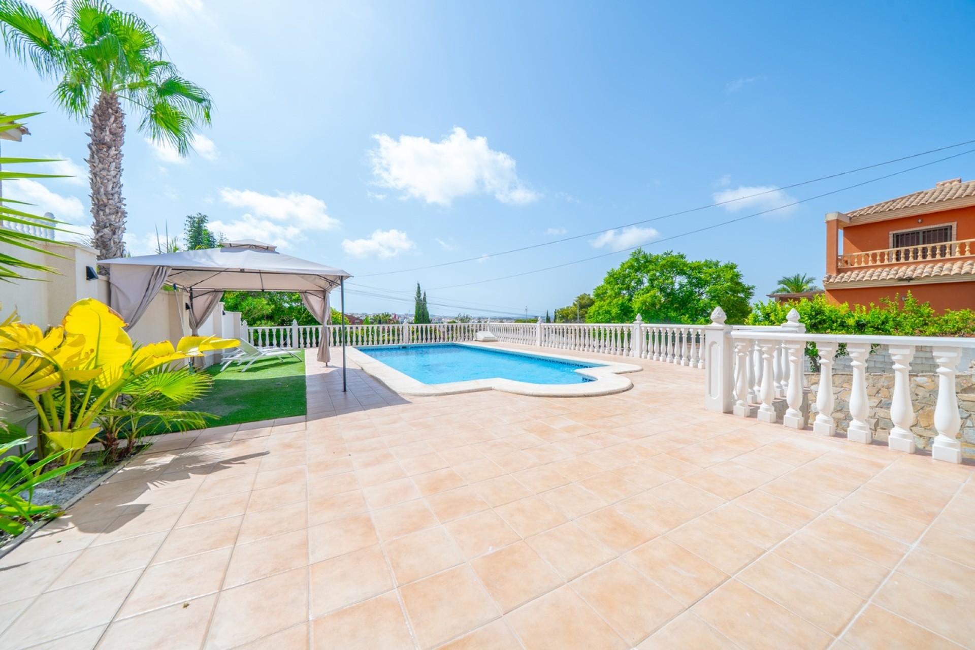 Herverkoop - Vrijstaande Villa -
Torrevieja - Los Balcones
