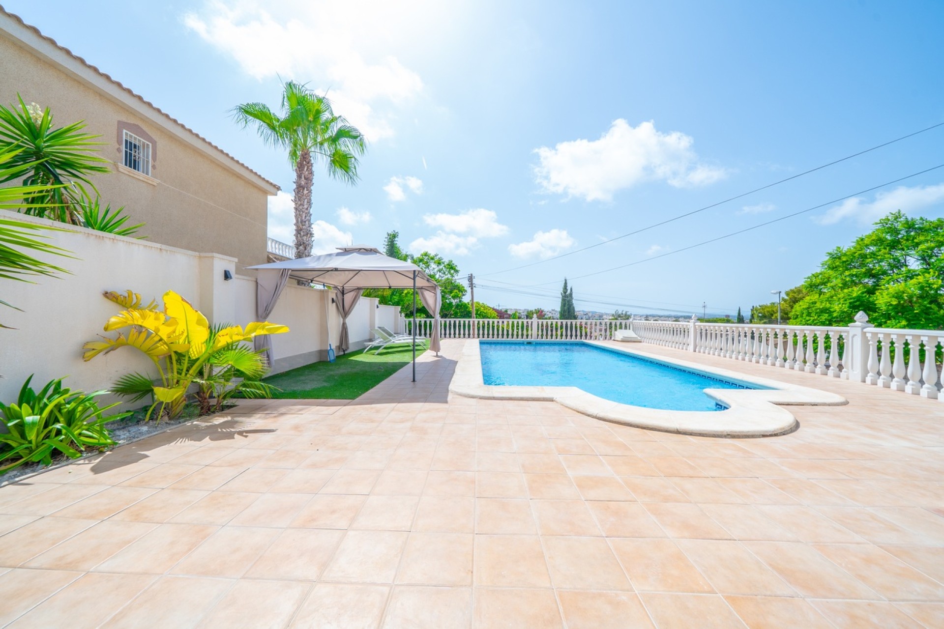 Herverkoop - Vrijstaande Villa -
Torrevieja - Los Balcones