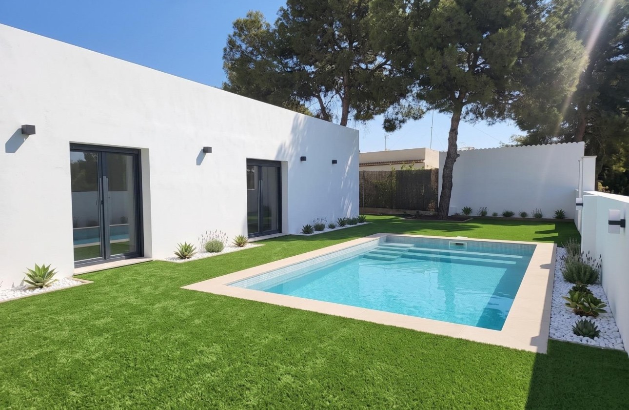 Herverkoop - Vrijstaande Villa -
Torrevieja - Los Balcones