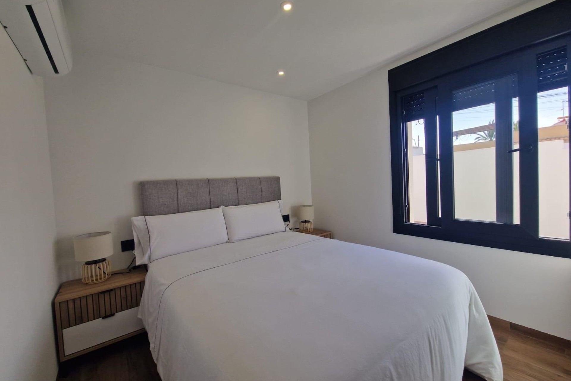 Herverkoop - Vrijstaande Villa -
Torrevieja - Los Balcones