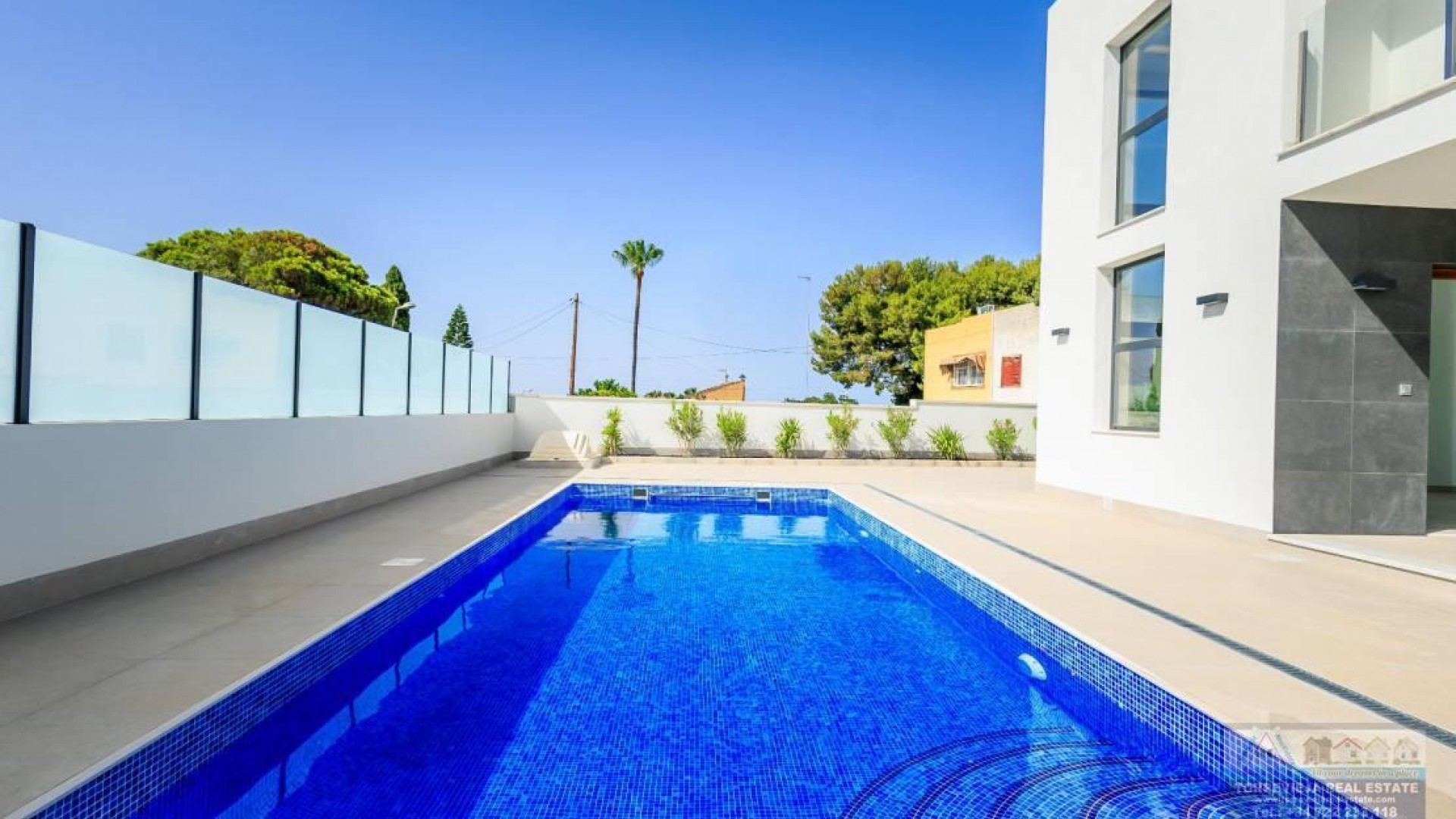 Herverkoop - Vrijstaande Villa -
Torrevieja - Los Balcones