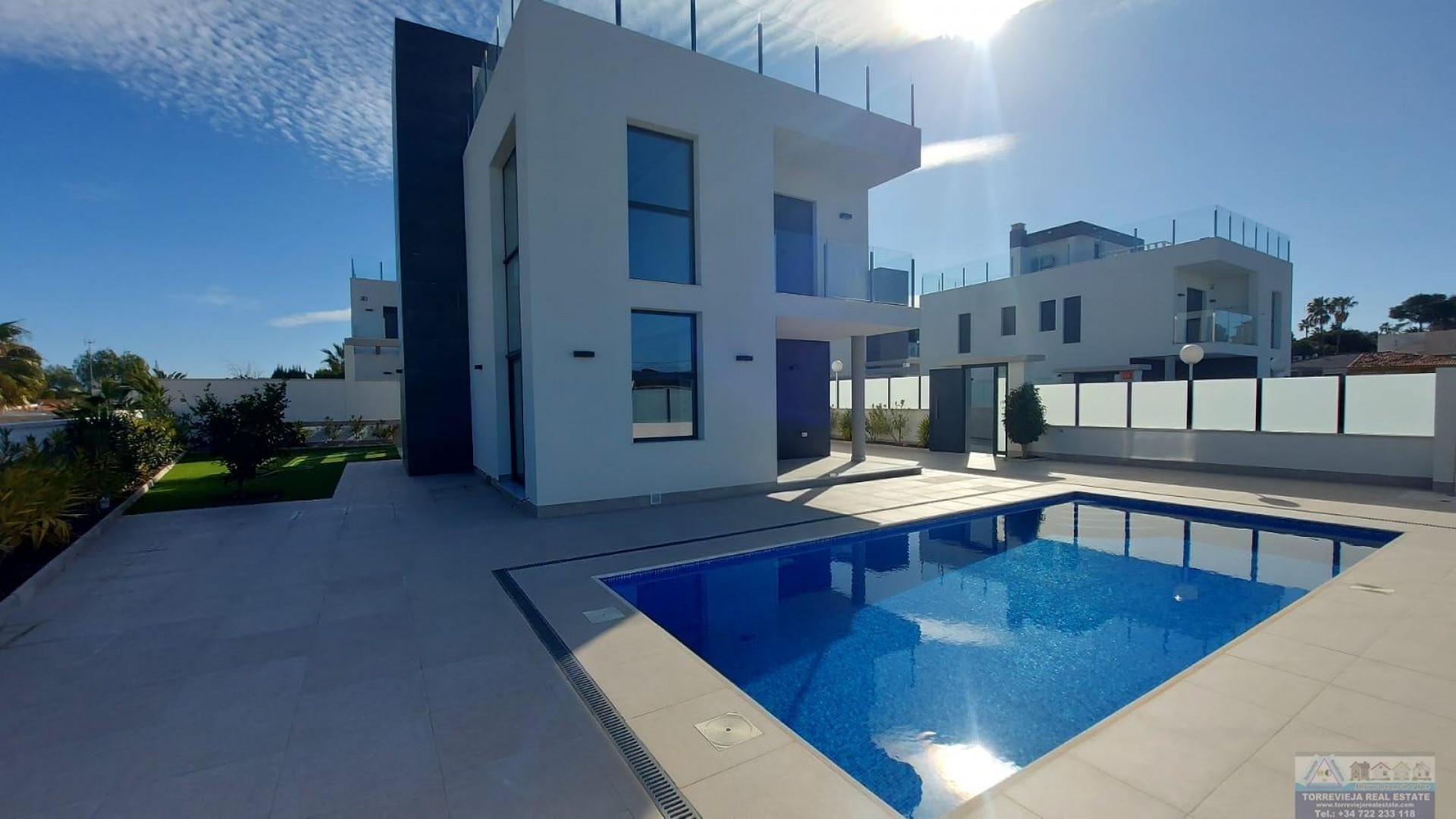 Herverkoop - Vrijstaande Villa -
Torrevieja - Los Balcones