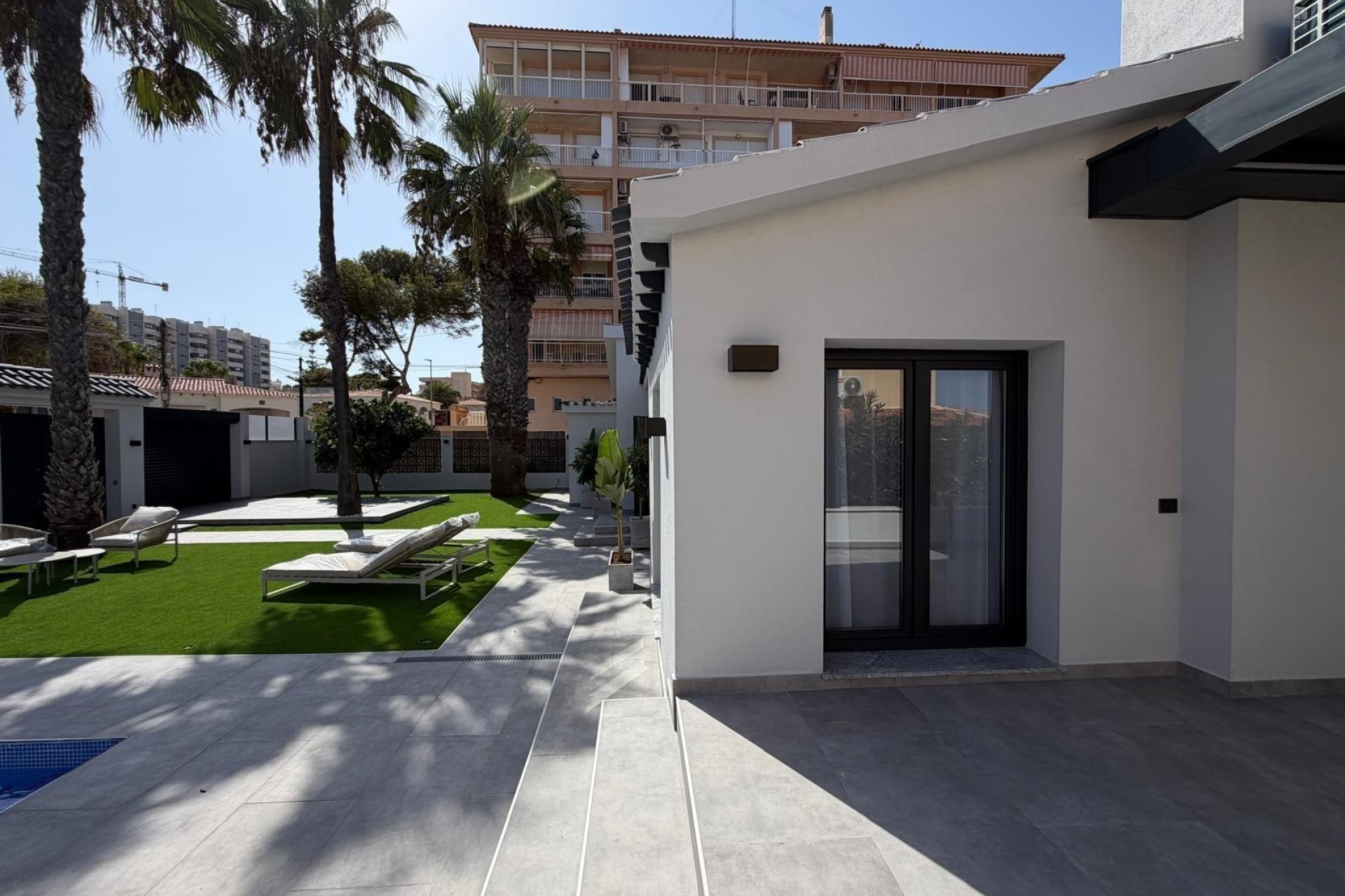 Herverkoop - Vrijstaande Villa -
Torrevieja - Punta Prima