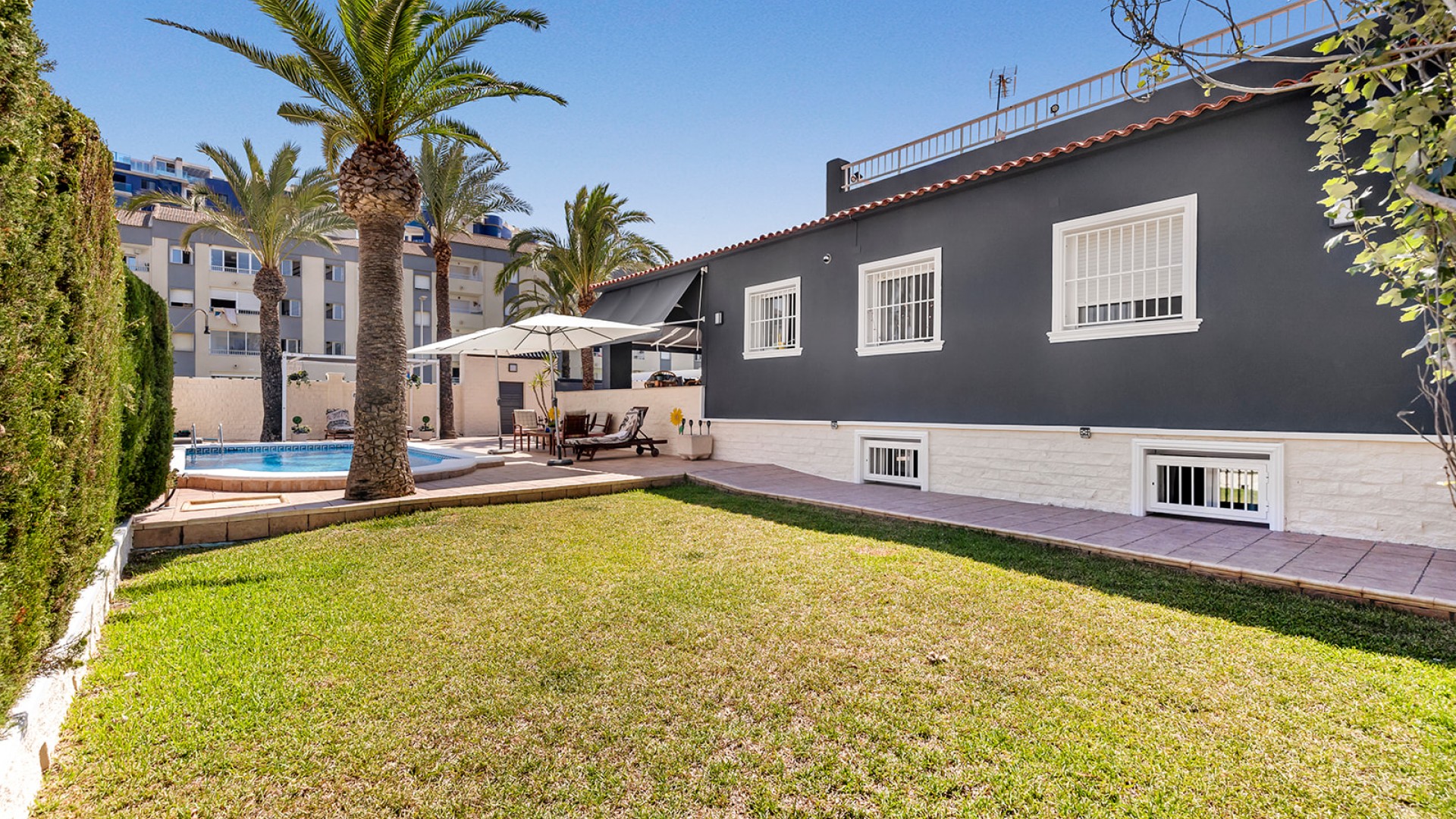 Herverkoop - Vrijstaande Villa -
Torrevieja - Rocio del mar