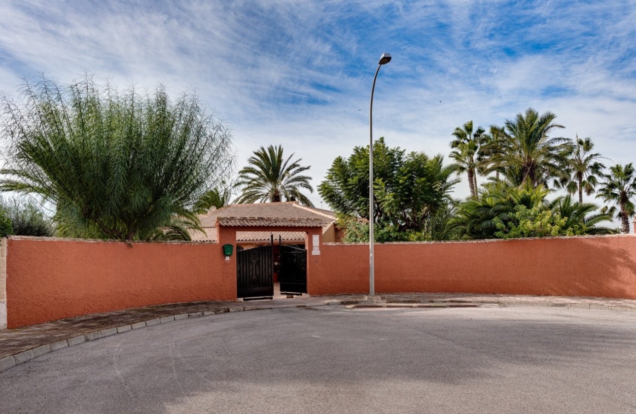 Herverkoop - Vrijstaande Villa -
Torrevieja - San Luis