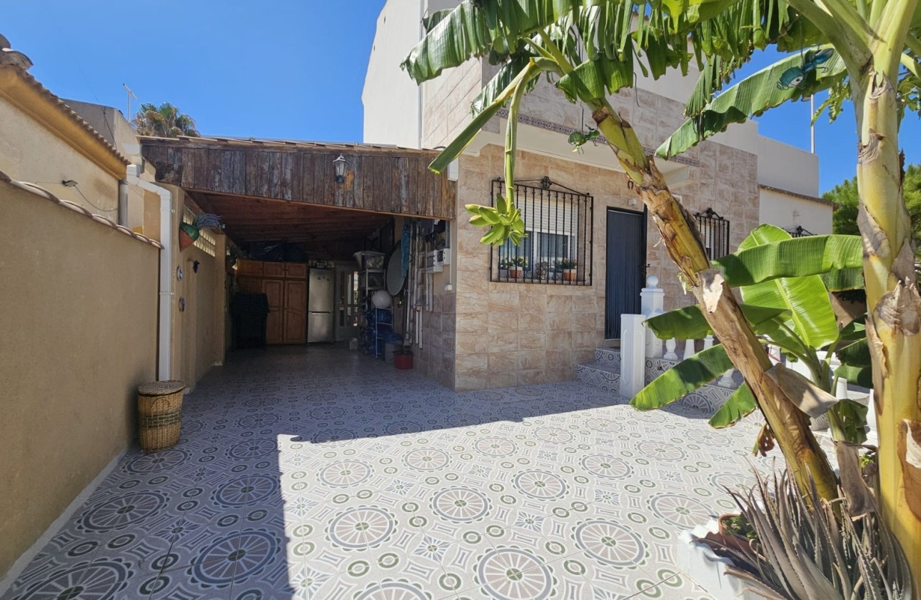 Herverkoop - Vrijstaande villa -
Torrevieja - Torre la mata