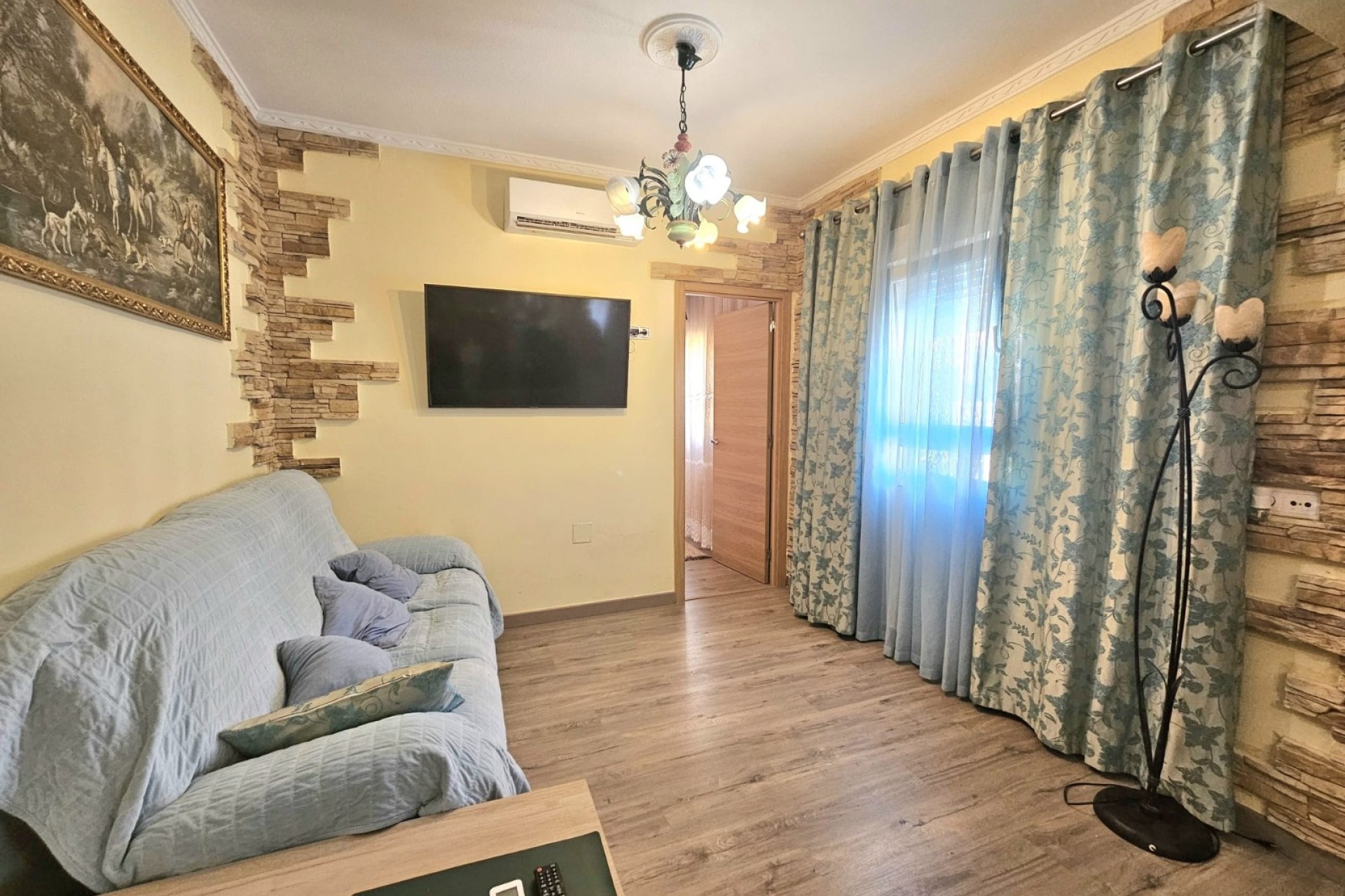 Herverkoop - Vrijstaande villa -
Torrevieja - Torre la mata