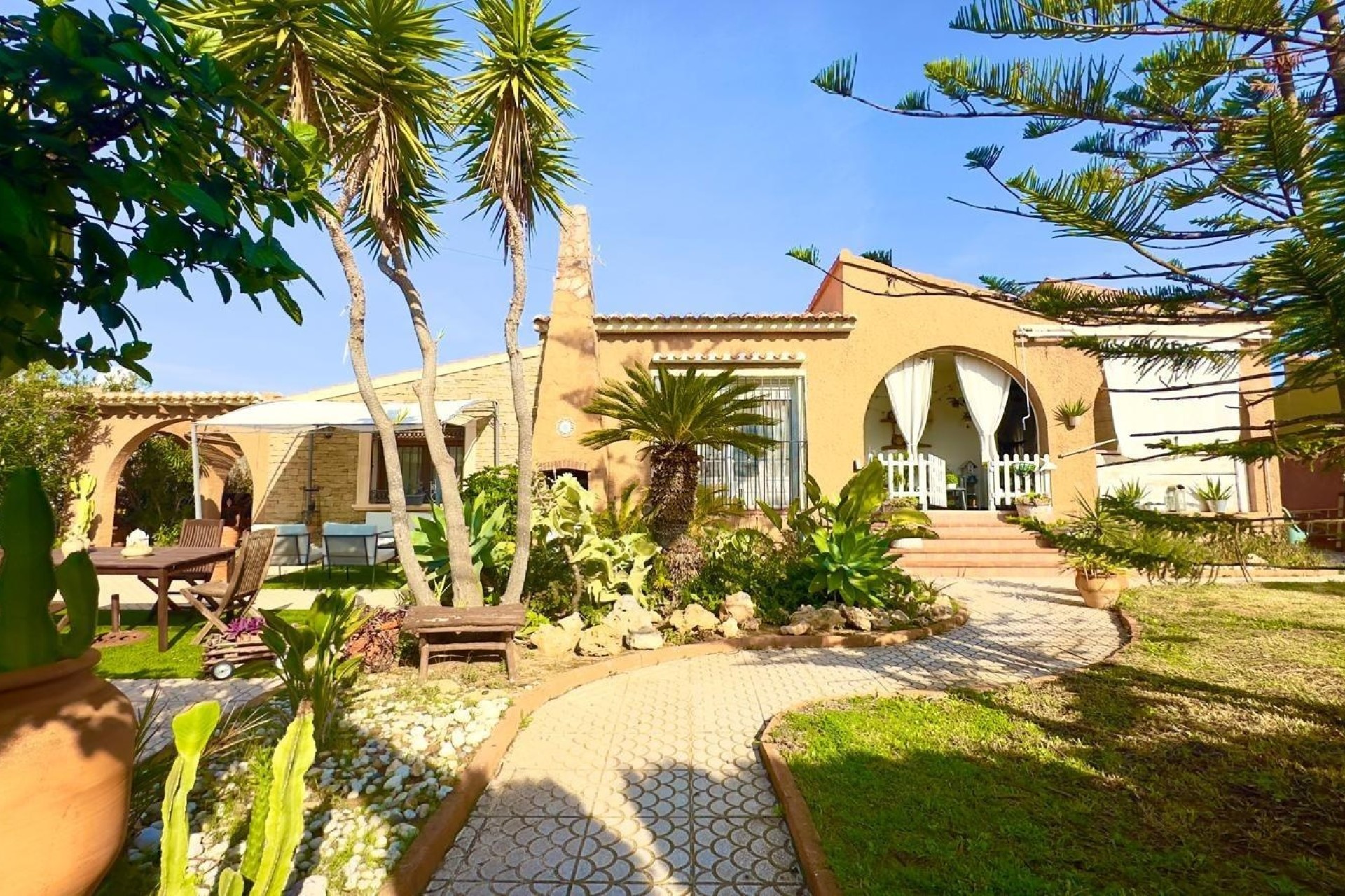 Herverkoop - Vrijstaande Villa -
Torrevieja - Torreblanca