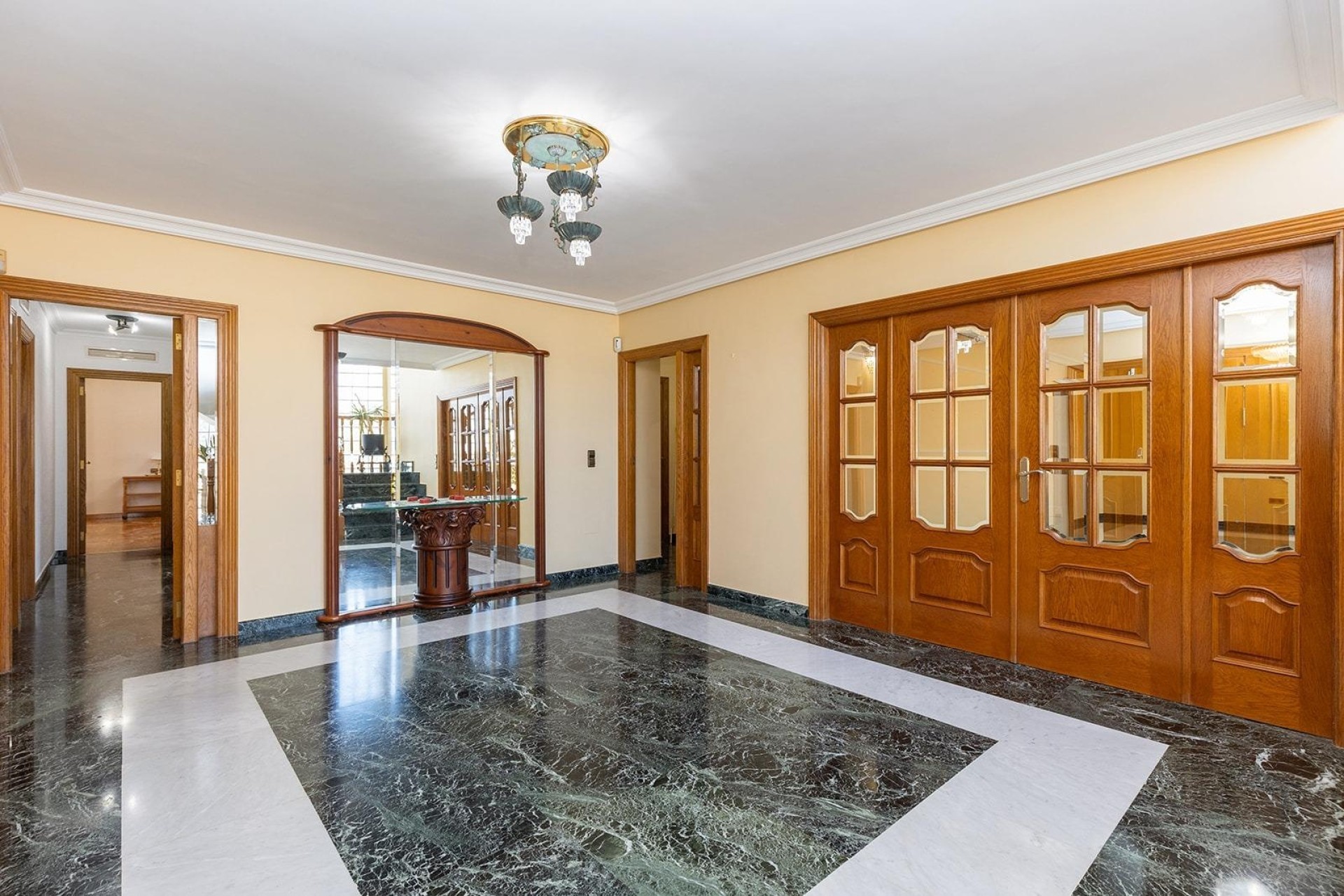 Herverkoop - Vrijstaande Villa -
Torrevieja - Torreta florida