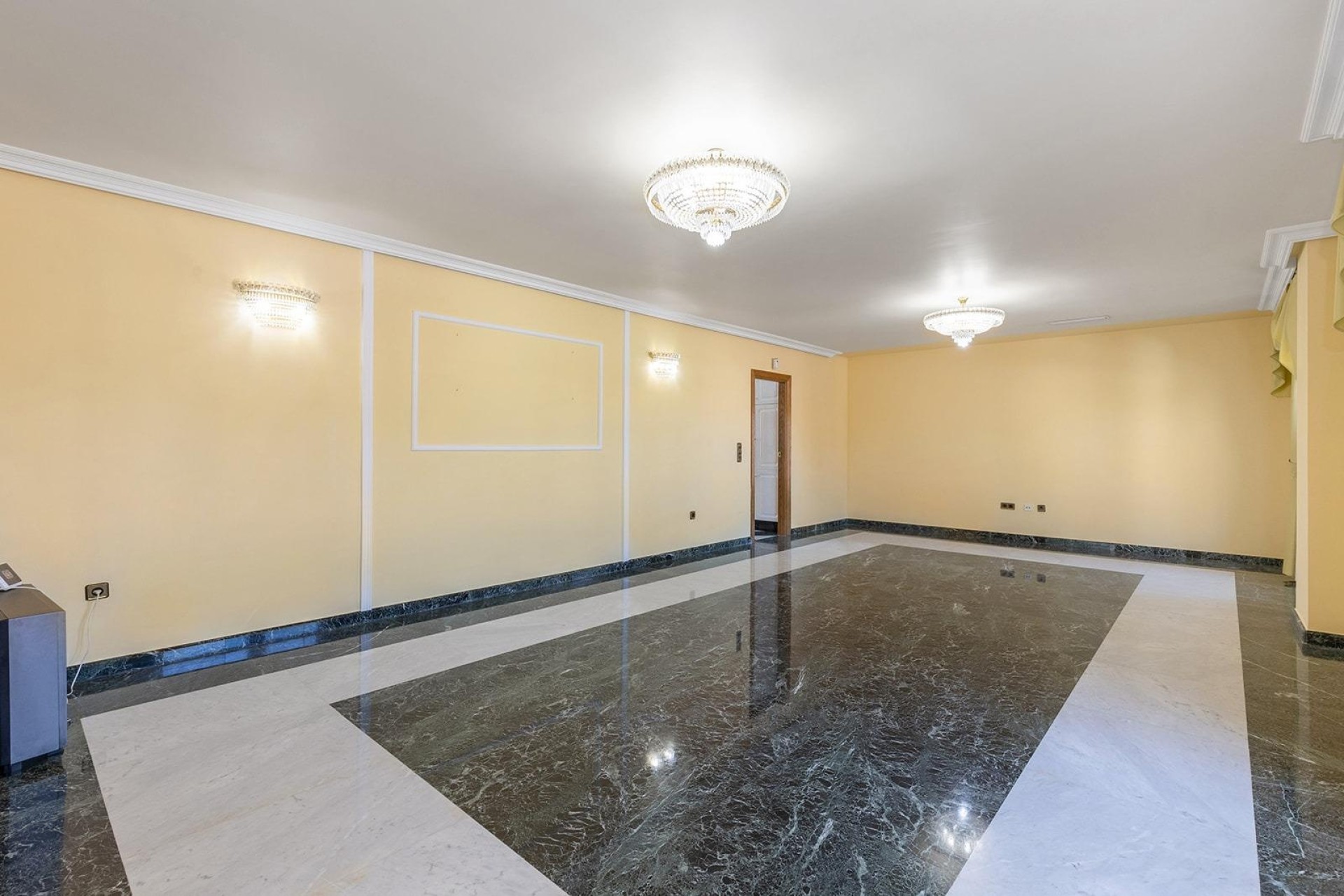 Herverkoop - Vrijstaande Villa -
Torrevieja - Torreta florida