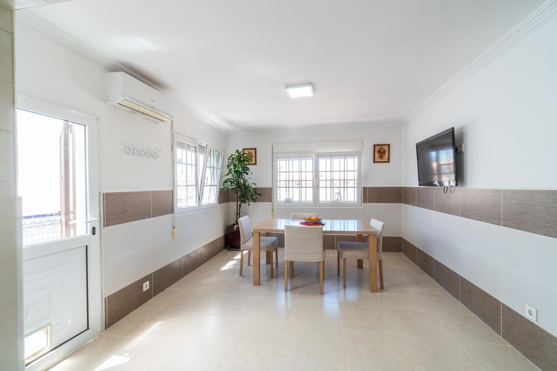 Herverkoop - Vrijstaande Villa -
Torrevieja - Torreta florida