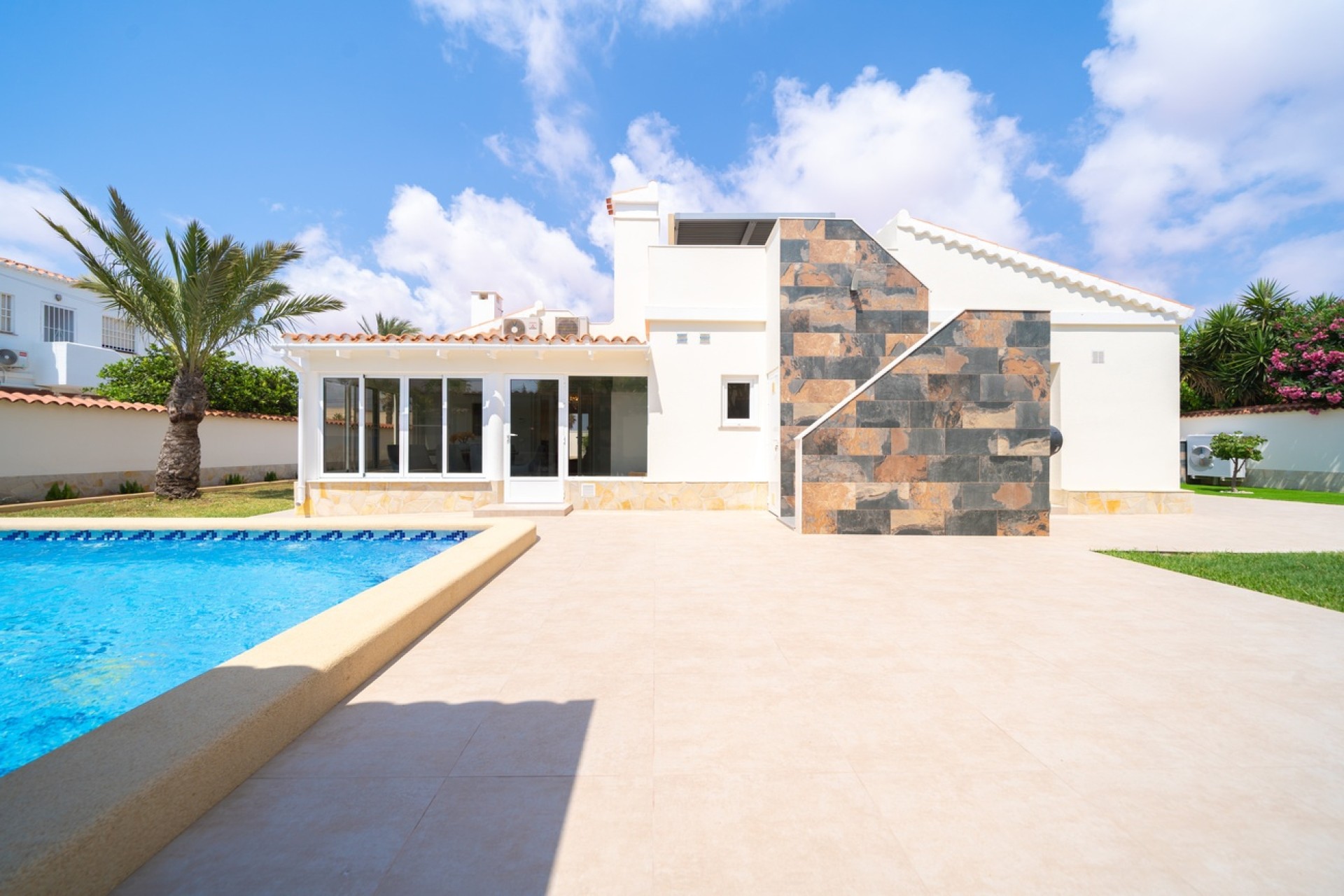 Herverkoop - Vrijstaande villa -
Torrevieja - Torreta
