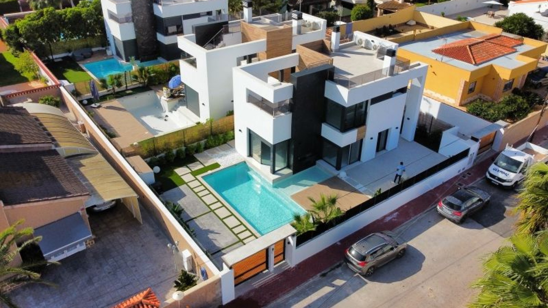 Herverkoop - Vrijstaande Villa -
Torrevieja