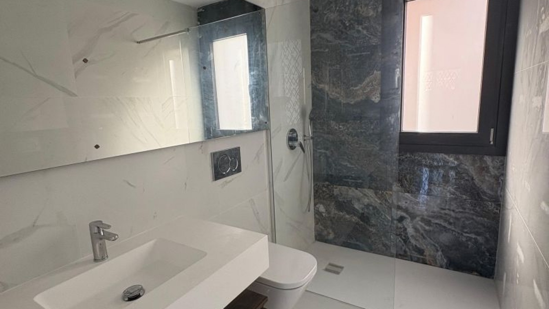 Herverkoop - Vrijstaande Villa -
Torrevieja