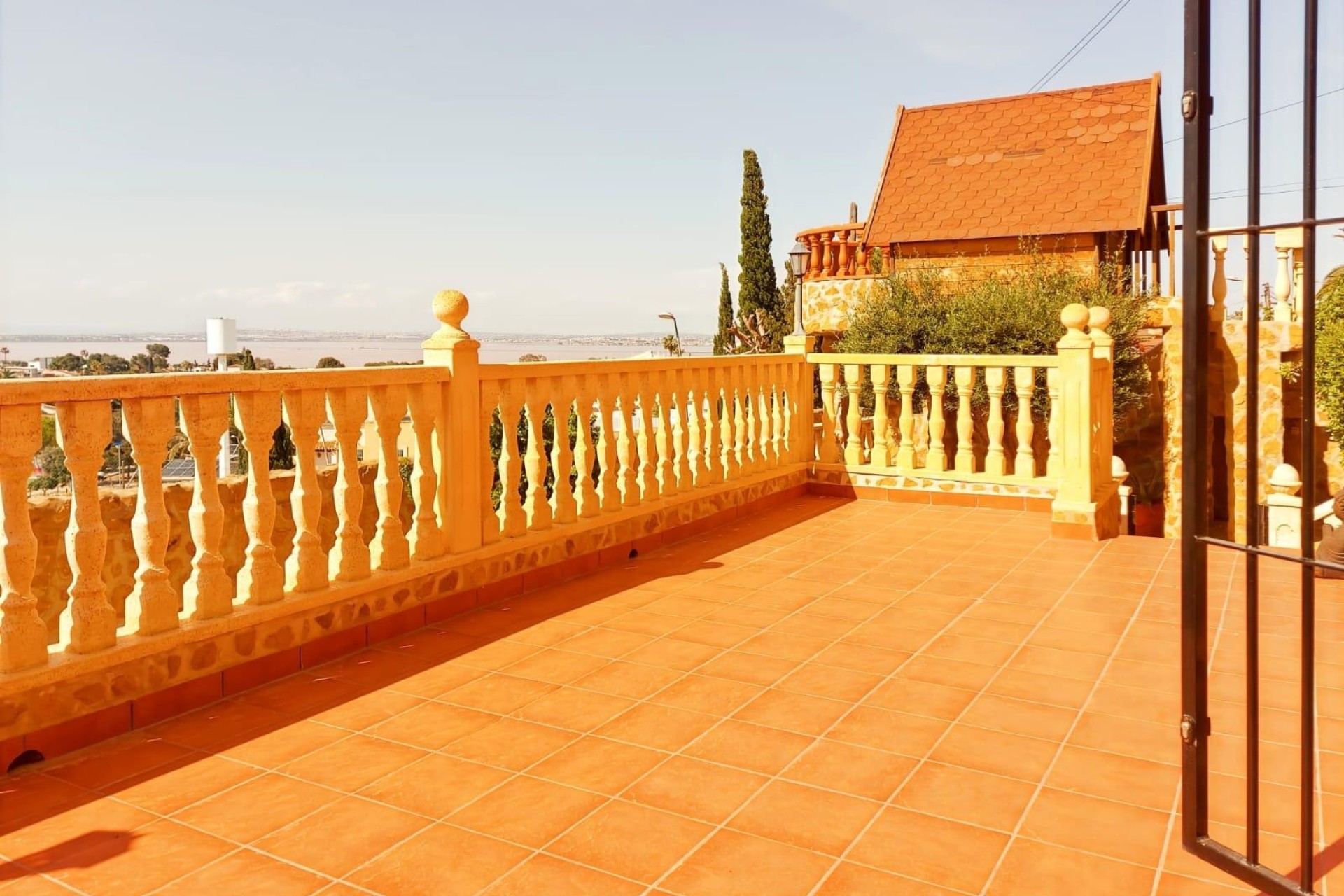 Herverkoop - Vrijstaande Villa -
Torrevieja