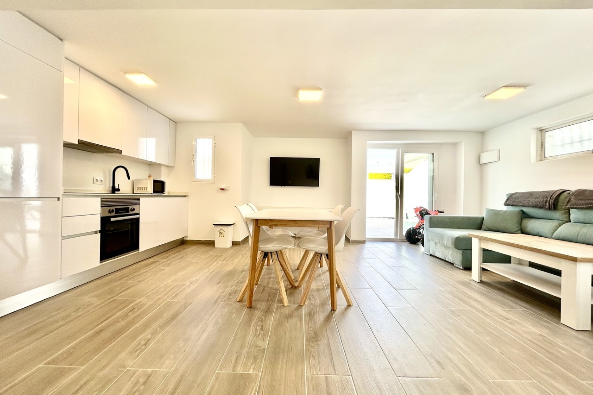 Herverkoop - Vrijstaande Villa -
Villamartín - Costa Blanca
