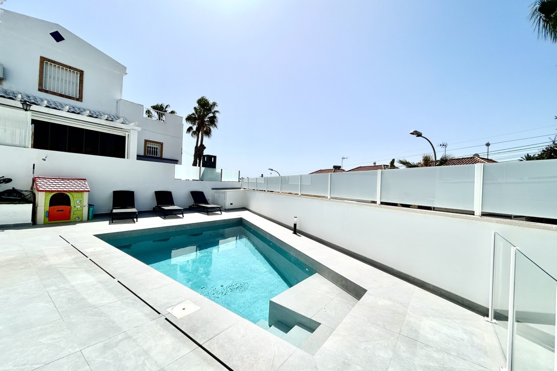 Herverkoop - Vrijstaande Villa -
Villamartín - Costa Blanca