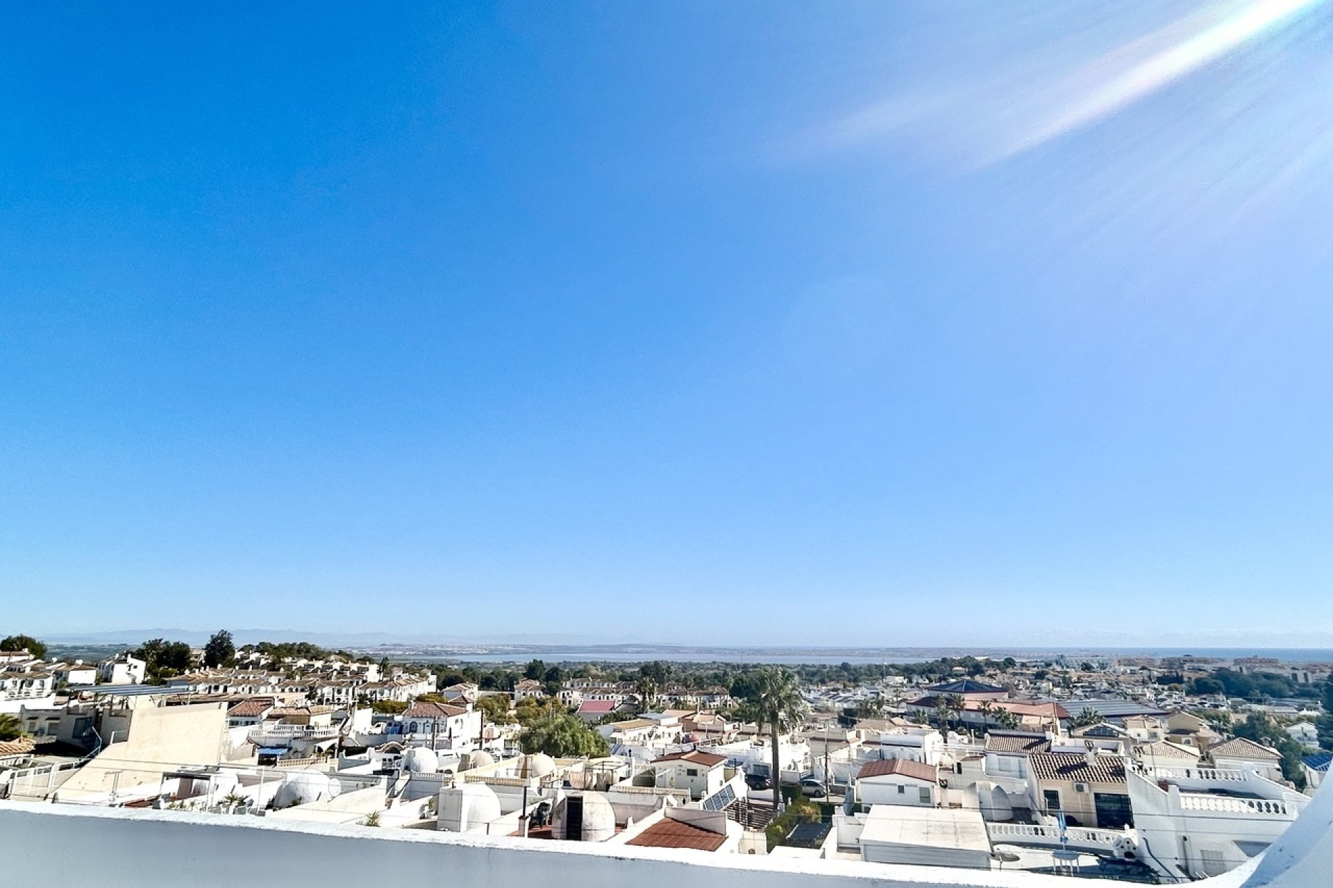 Herverkoop - Vrijstaande Villa -
Villamartín - Costa Blanca