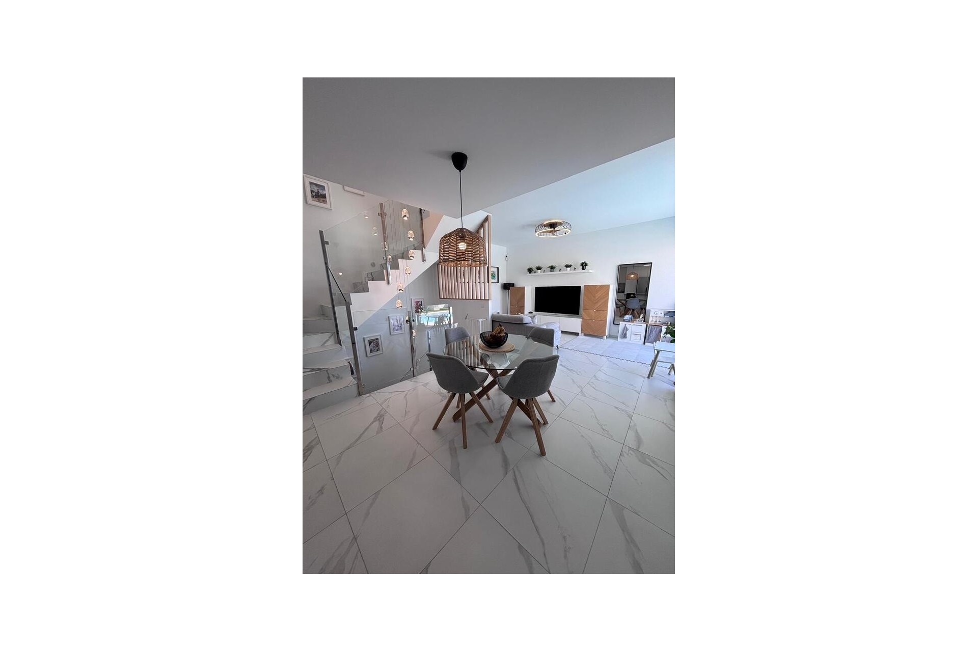 Herverkoop - Vrijstaande Villa -
Villamartín - Costa Blanca