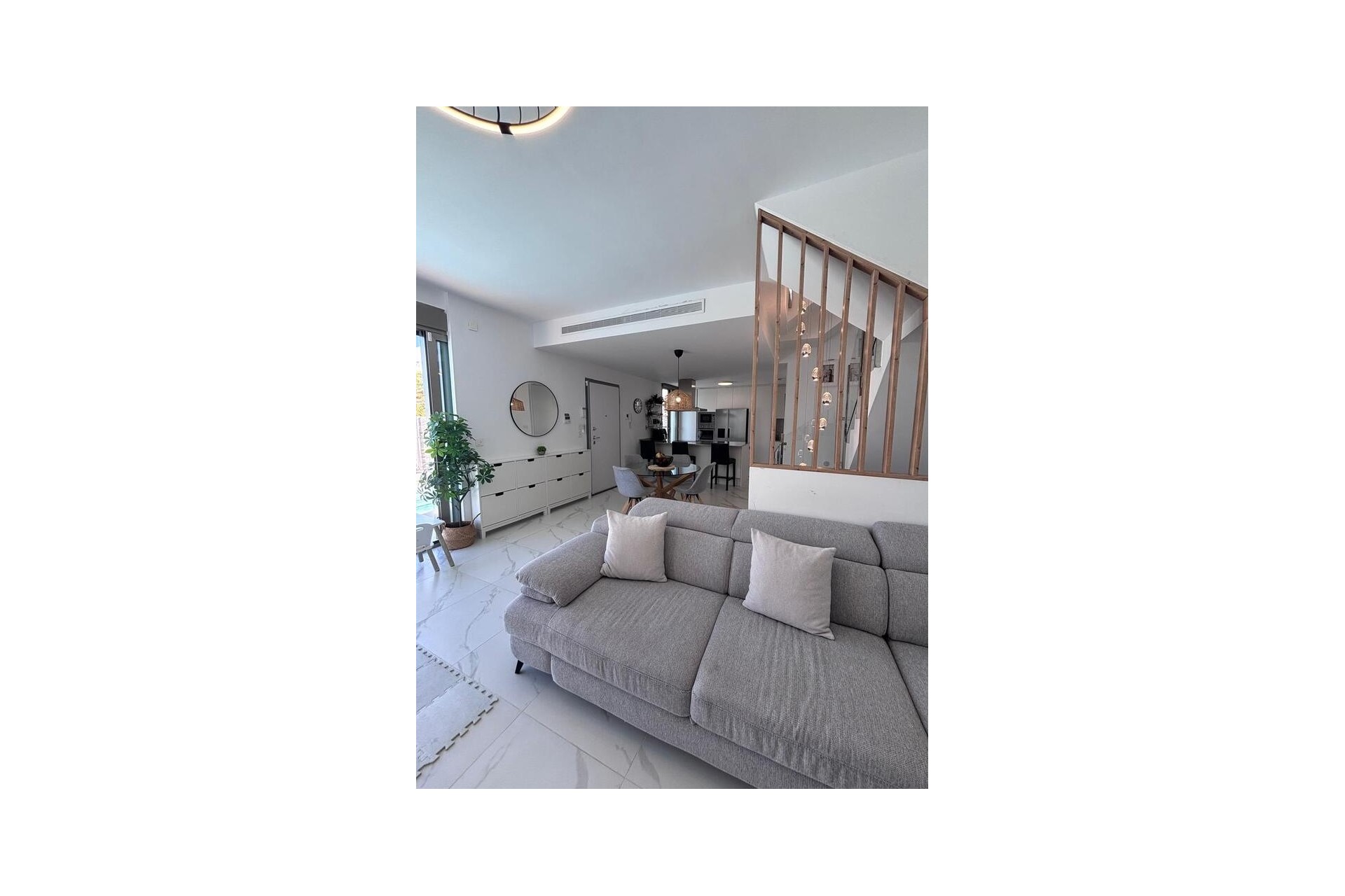Herverkoop - Vrijstaande Villa -
Villamartín - Costa Blanca