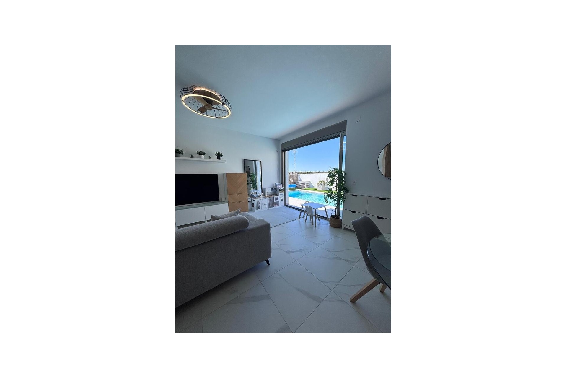 Herverkoop - Vrijstaande Villa -
Villamartín - Costa Blanca