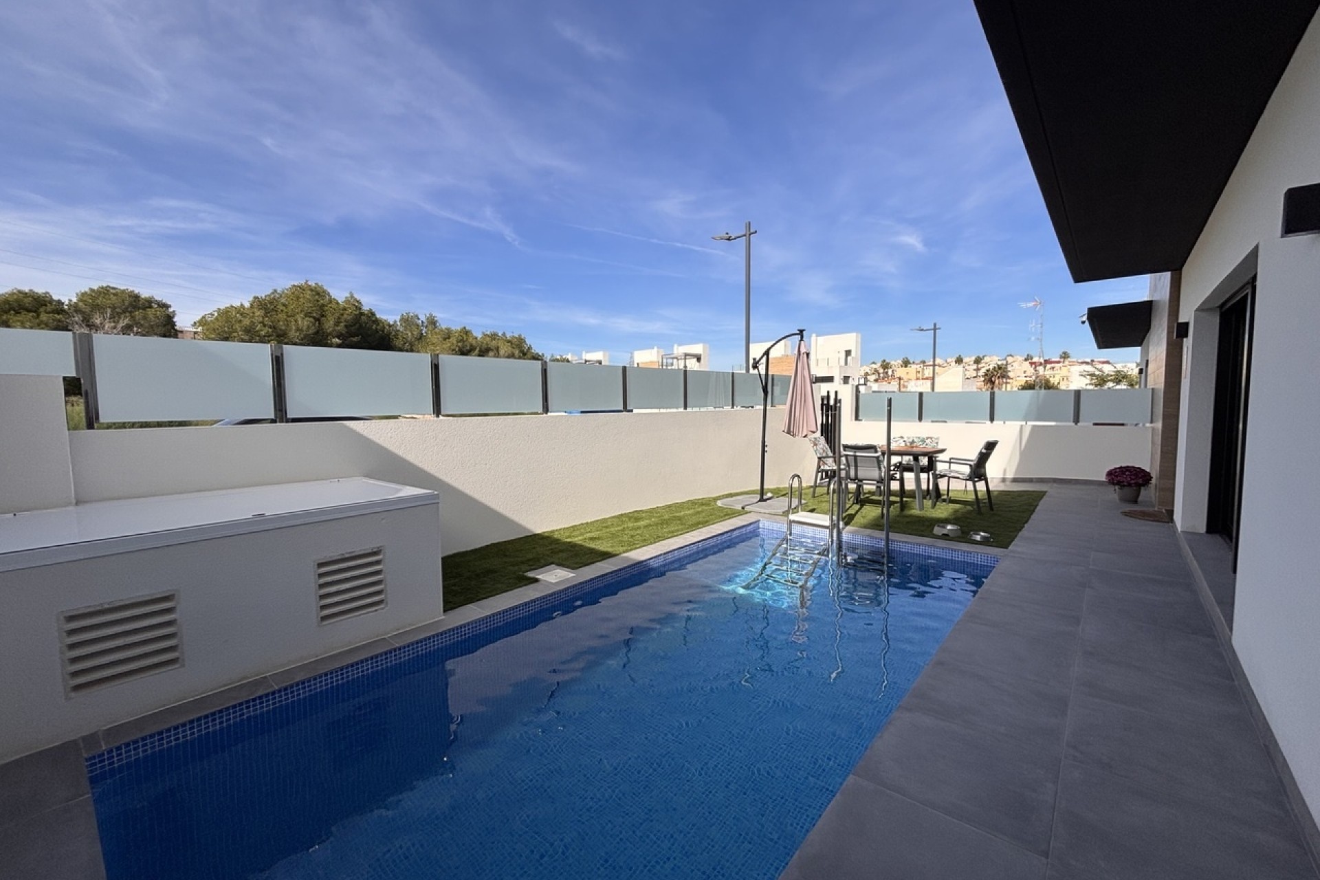 Herverkoop - Vrijstaande Villa -
Villamartín - Costa Blanca