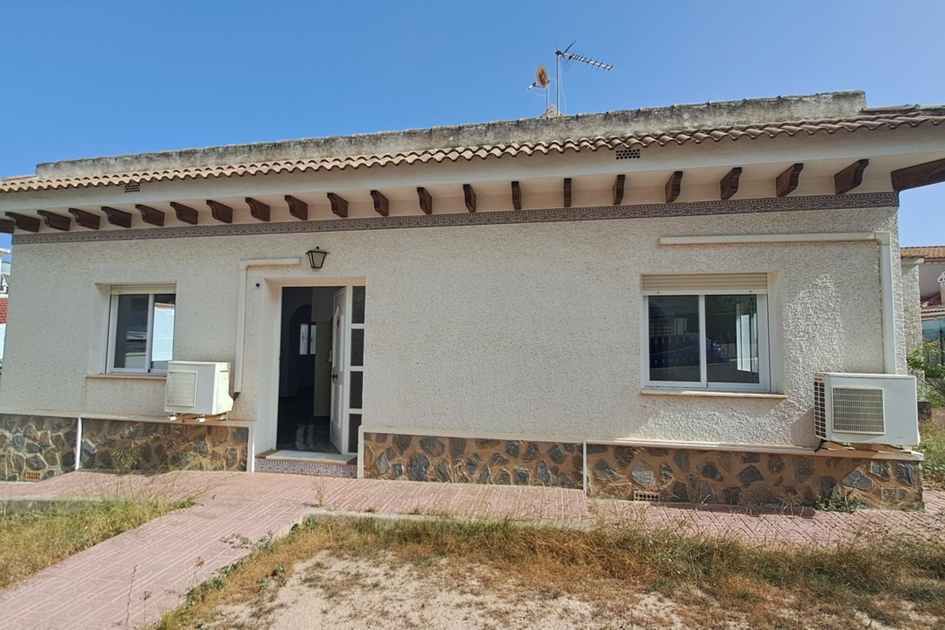 Herverkoop - Vrijstaande Villa -
Villamartín - Costa Blanca